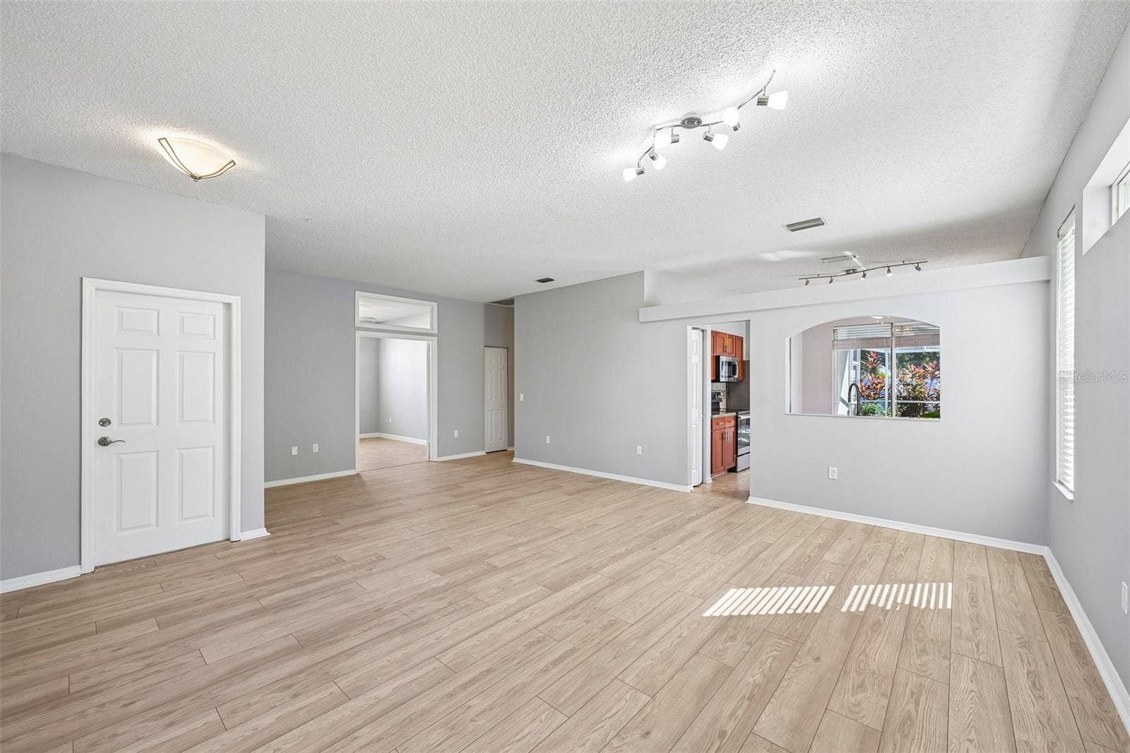 817 TALLGRASS LANE, Bradenton, FL 34212 817 TALLGRASS LANE, Bradenton, FL 34212