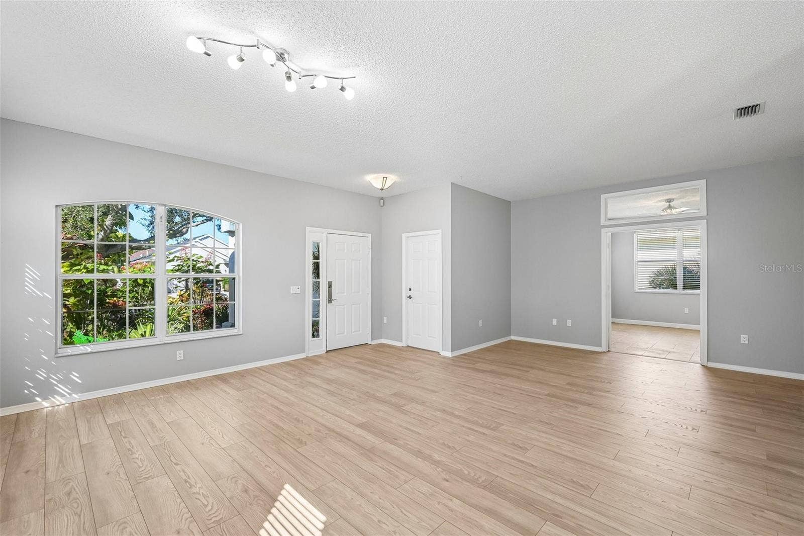 817 TALLGRASS LANE, Bradenton, FL 34212 817 TALLGRASS LANE, Bradenton, FL 34212
