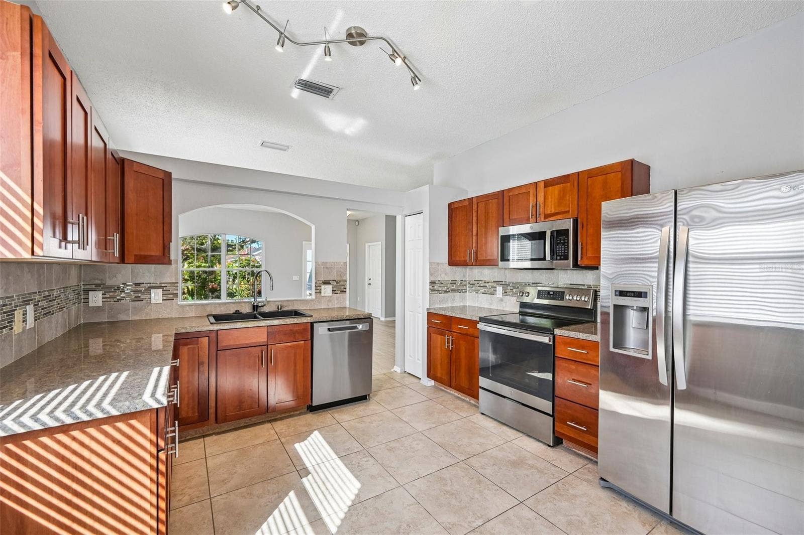 817 TALLGRASS LANE, Bradenton, FL 34212 817 TALLGRASS LANE, Bradenton, FL 34212
