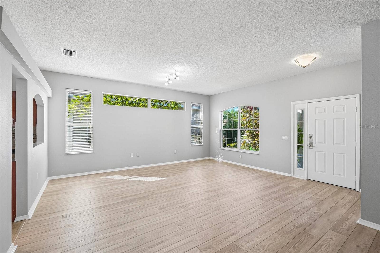 817 TALLGRASS LANE, Bradenton, FL 34212 817 TALLGRASS LANE, Bradenton, FL 34212