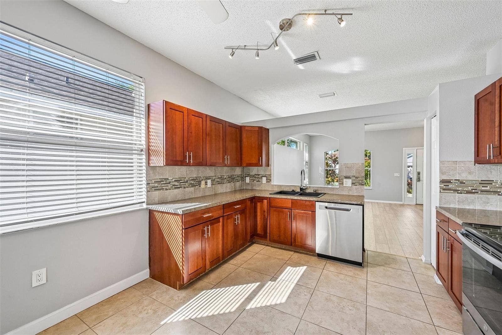 817 TALLGRASS LANE, Bradenton, FL 34212 817 TALLGRASS LANE, Bradenton, FL 34212