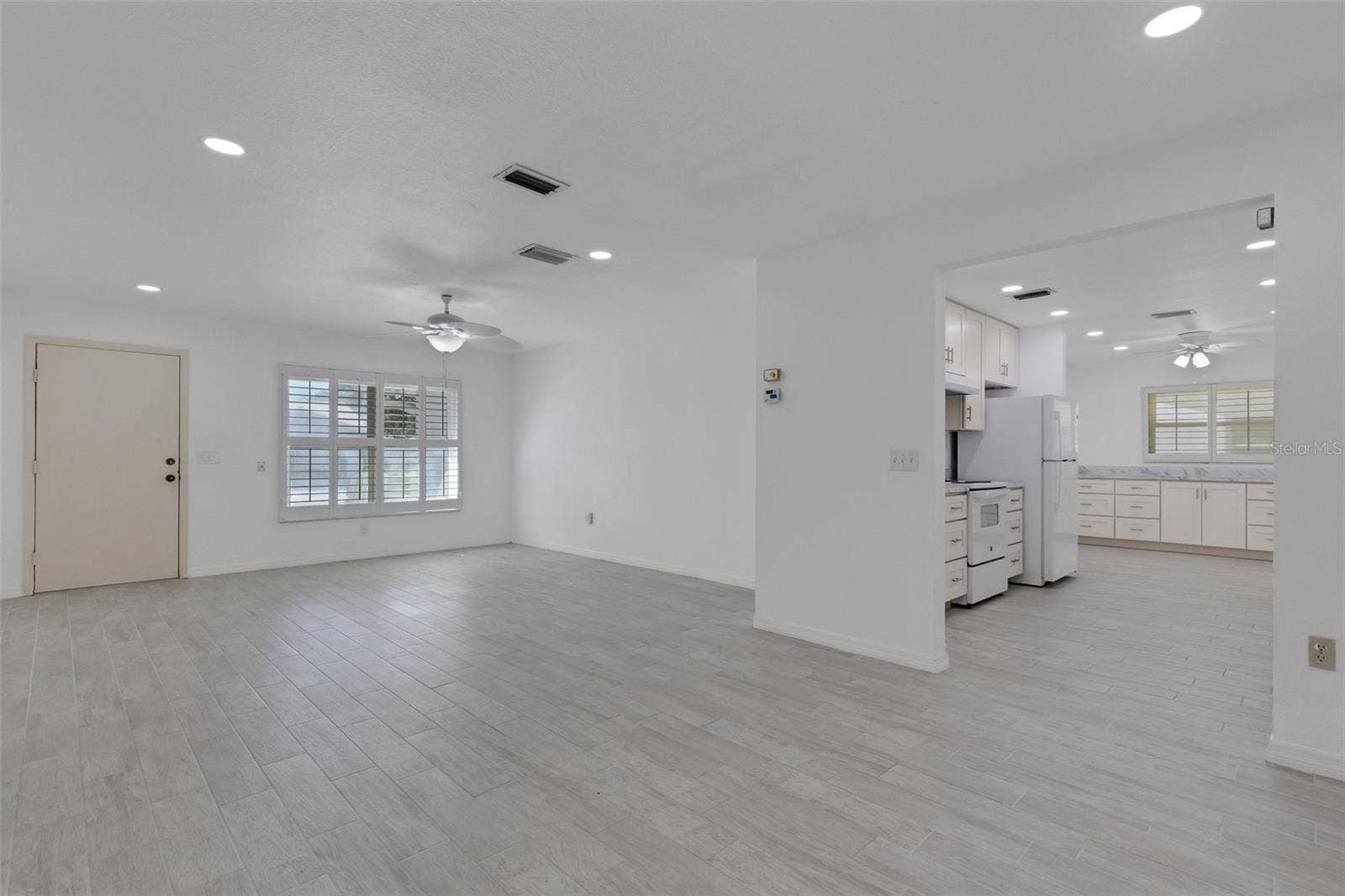 1311 BOTTLEBRUSH DRIVE, Bradenton, FL 34208 1311 BOTTLEBRUSH DRIVE, Bradenton, FL 34208