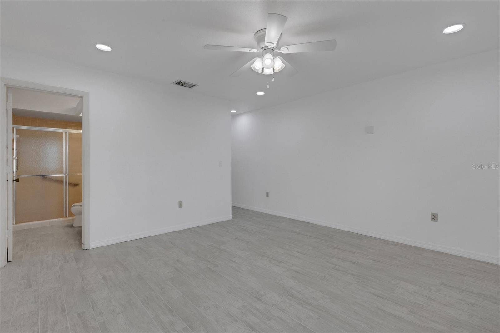 1311 BOTTLEBRUSH DRIVE, Bradenton, FL 34208 1311 BOTTLEBRUSH DRIVE, Bradenton, FL 34208