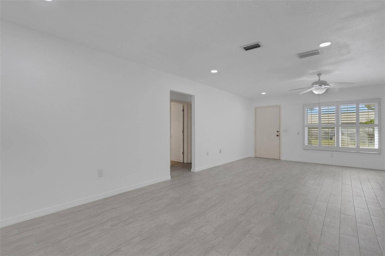 1311 BOTTLEBRUSH DRIVE, Bradenton, FL 34208 1311 BOTTLEBRUSH DRIVE, Bradenton, FL 34208