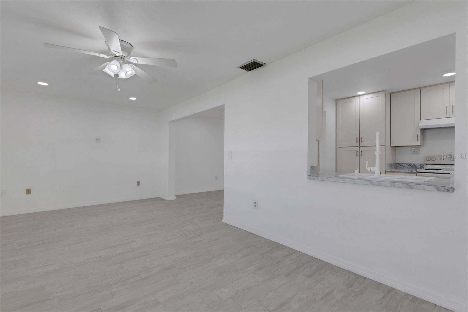 1311 BOTTLEBRUSH DRIVE, Bradenton, FL 34208 1311 BOTTLEBRUSH DRIVE, Bradenton, FL 34208