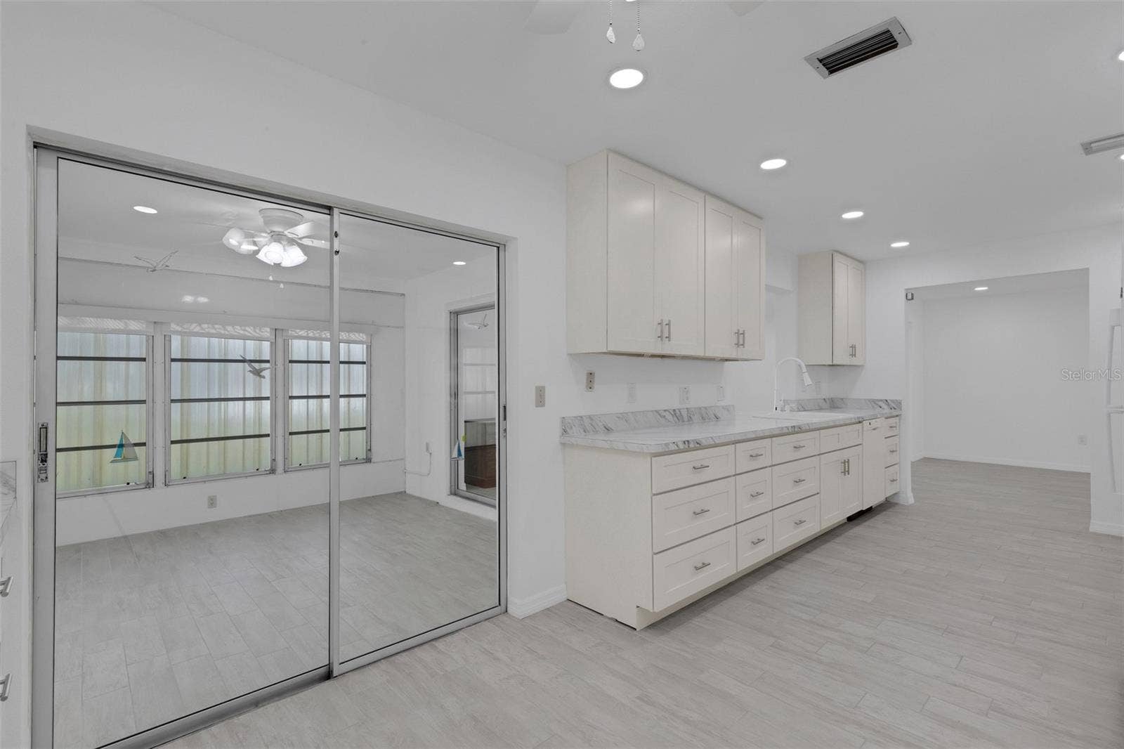 1311 BOTTLEBRUSH DRIVE, Bradenton, FL 34208 1311 BOTTLEBRUSH DRIVE, Bradenton, FL 34208