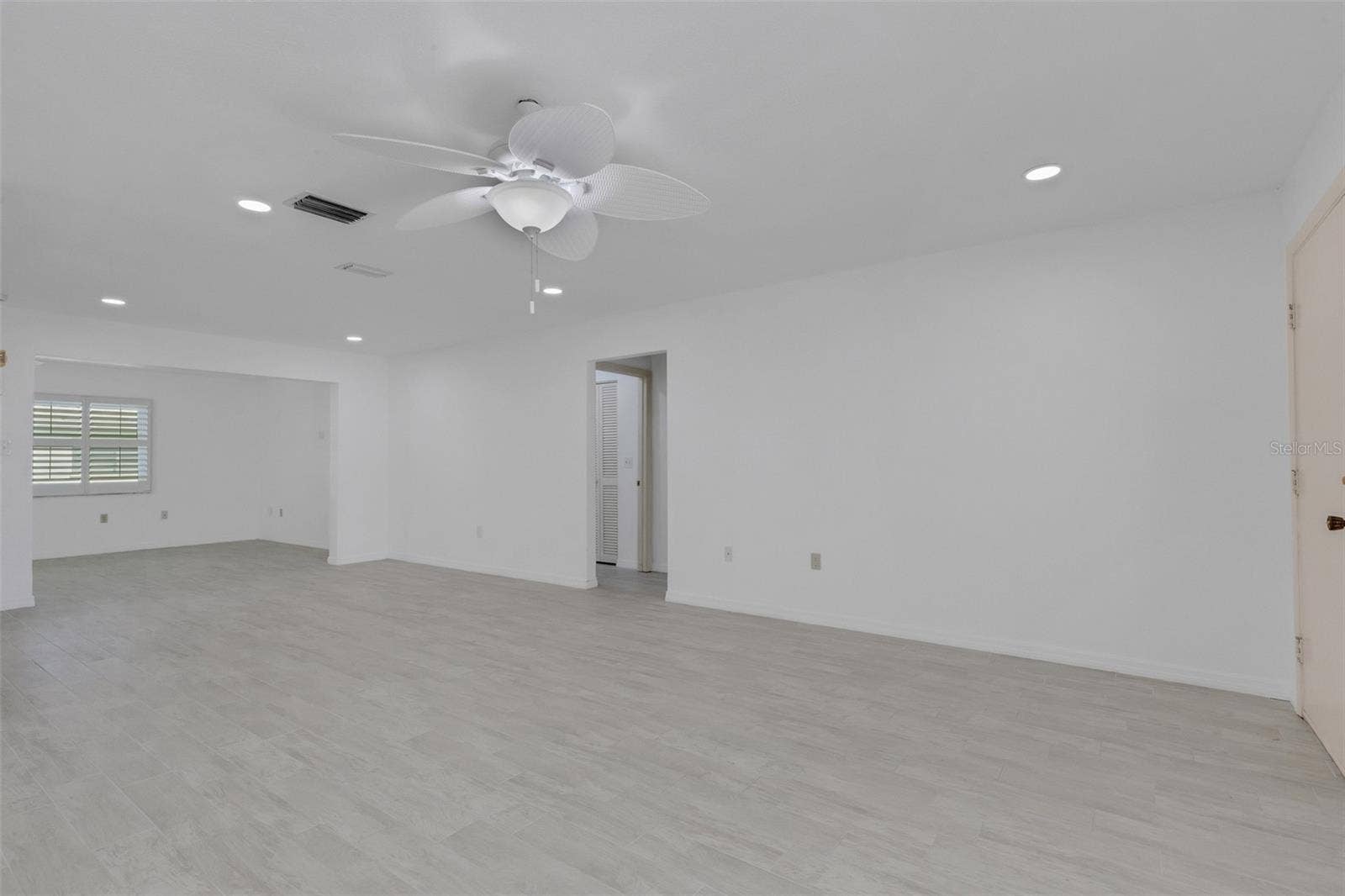 1311 BOTTLEBRUSH DRIVE, Bradenton, FL 34208 1311 BOTTLEBRUSH DRIVE, Bradenton, FL 34208