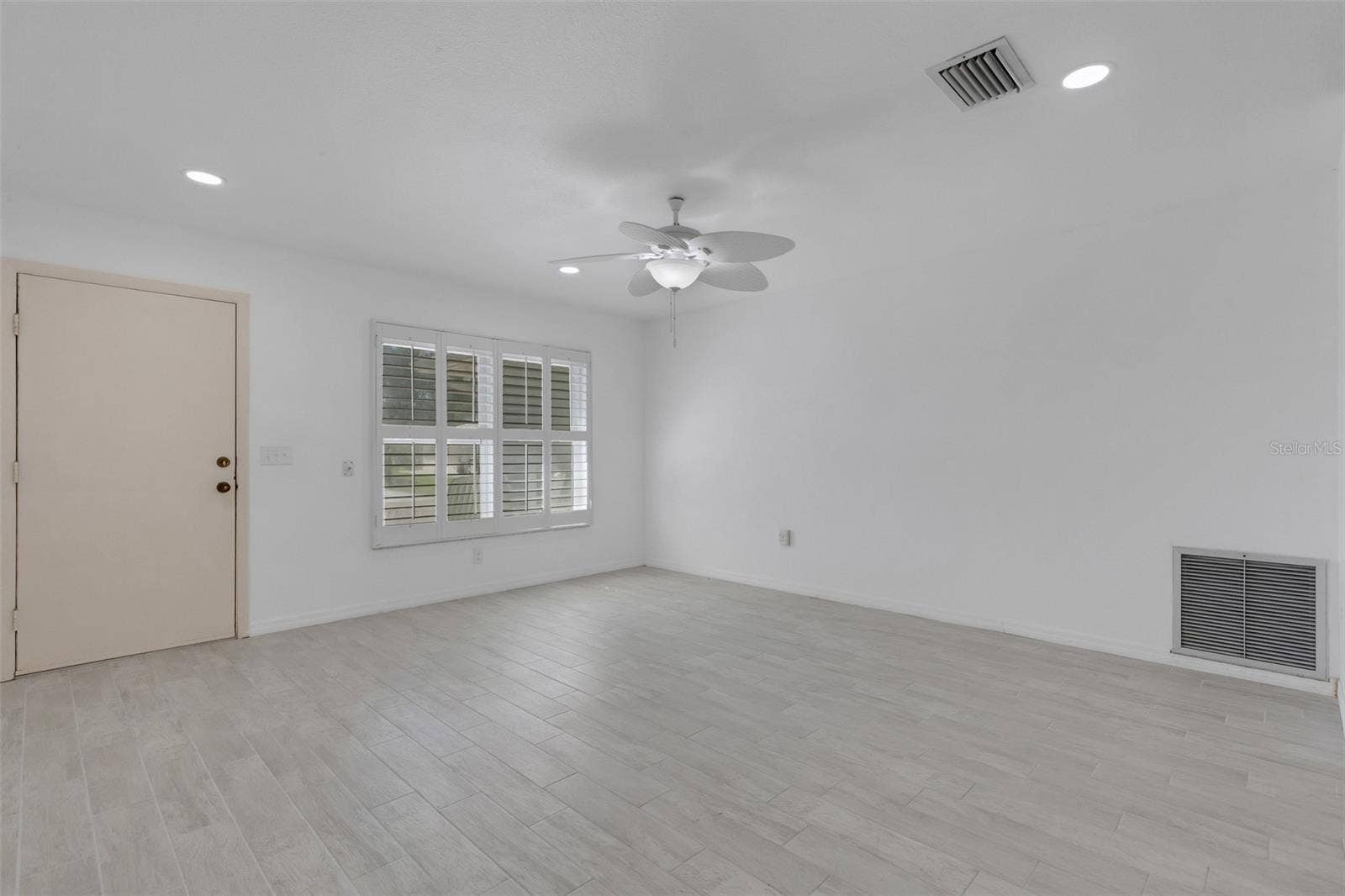 1311 BOTTLEBRUSH DRIVE, Bradenton, FL 34208 1311 BOTTLEBRUSH DRIVE, Bradenton, FL 34208