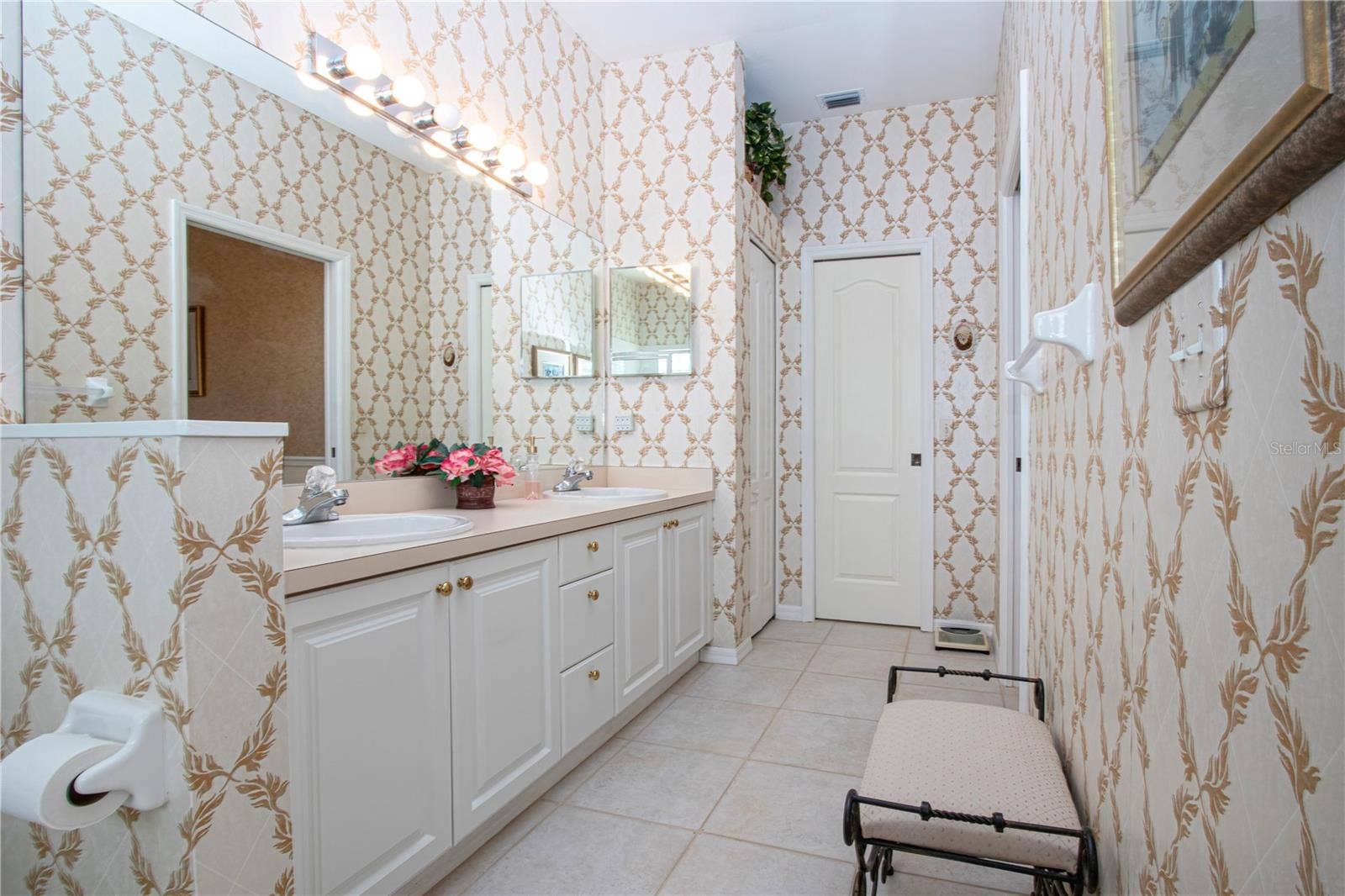 4937 CHASE OAKS DRIVE, Sarasota, FL 34241 Towards walk in closet