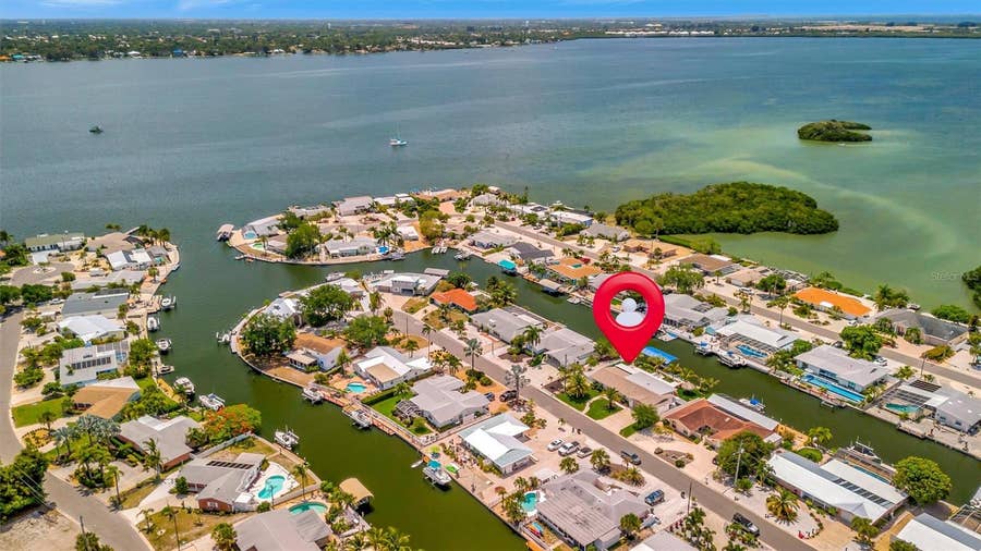 Property photo for 10115 KINGFISHER ROAD E, Bradenton, FL