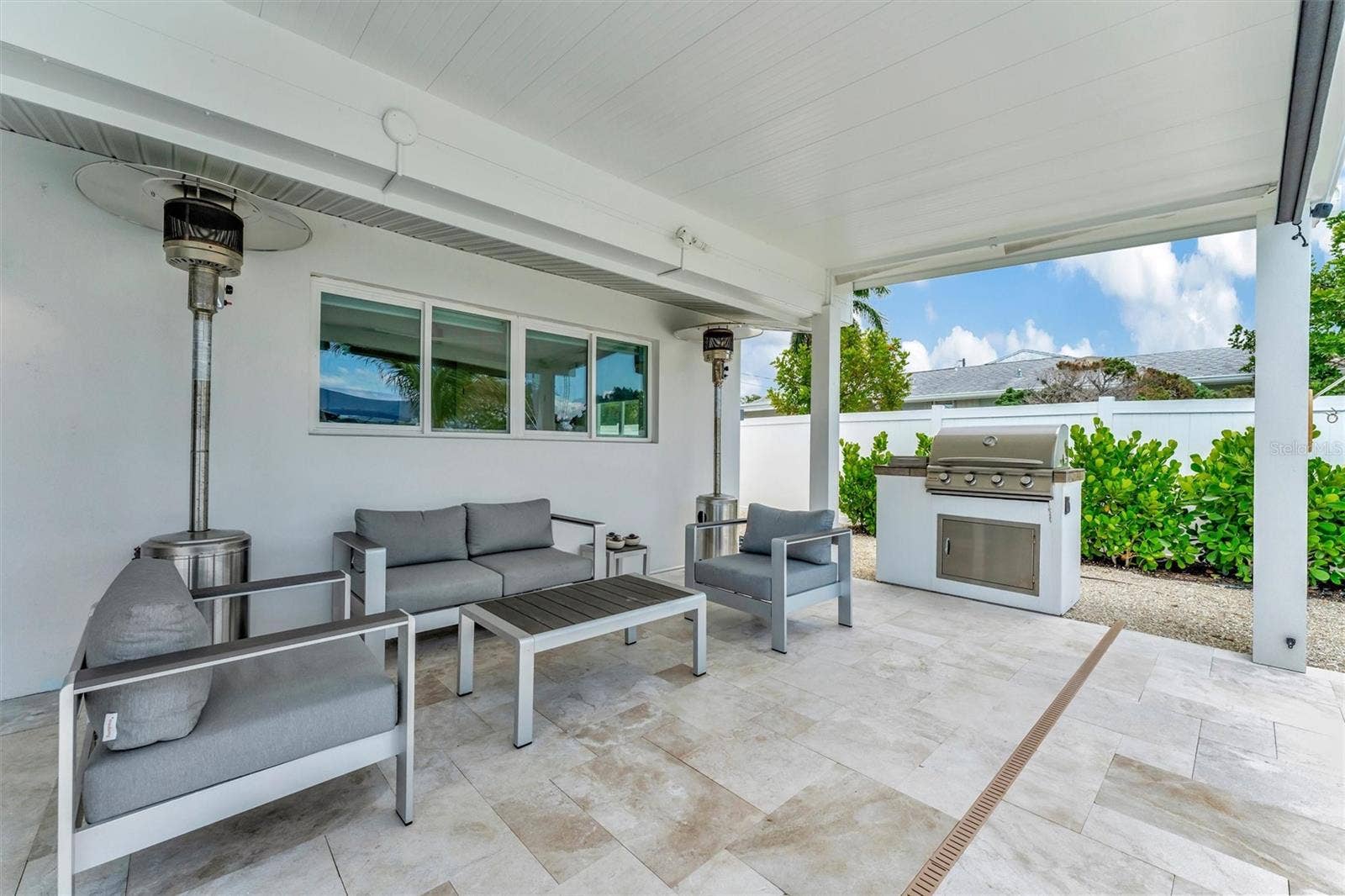 10115 KINGFISHER ROAD E, Bradenton, FL 34209 Covered lanai