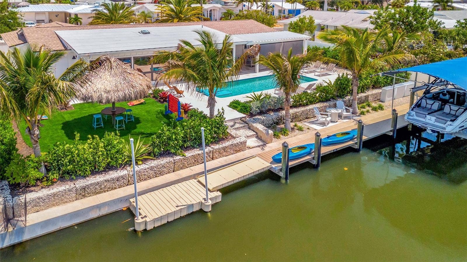 10115 KINGFISHER ROAD E, Bradenton, FL 34209 Floating kayak/paddleboard dock
