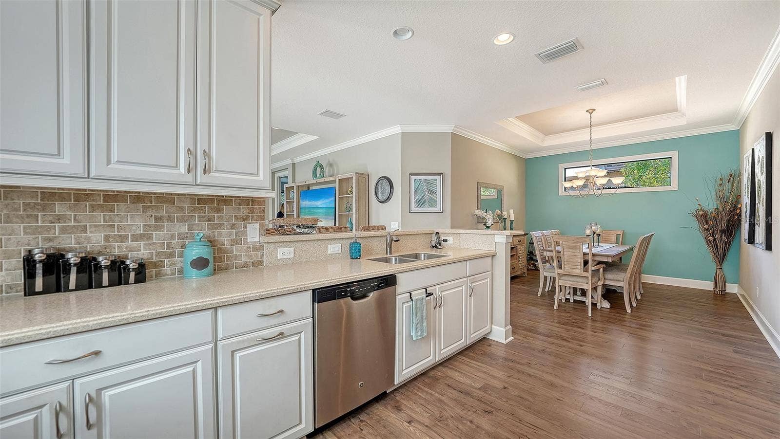 5572 SENTIERO DRIVE, Nokomis, FL 34275 5572 SENTIERO DRIVE, Nokomis, FL 34275