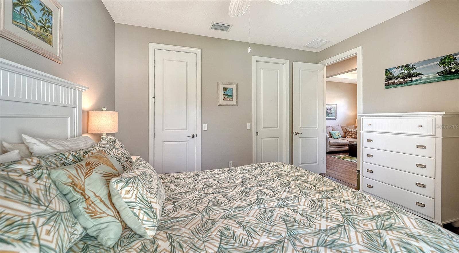5572 SENTIERO DRIVE, Nokomis, FL 34275 5572 SENTIERO DRIVE, Nokomis, FL 34275