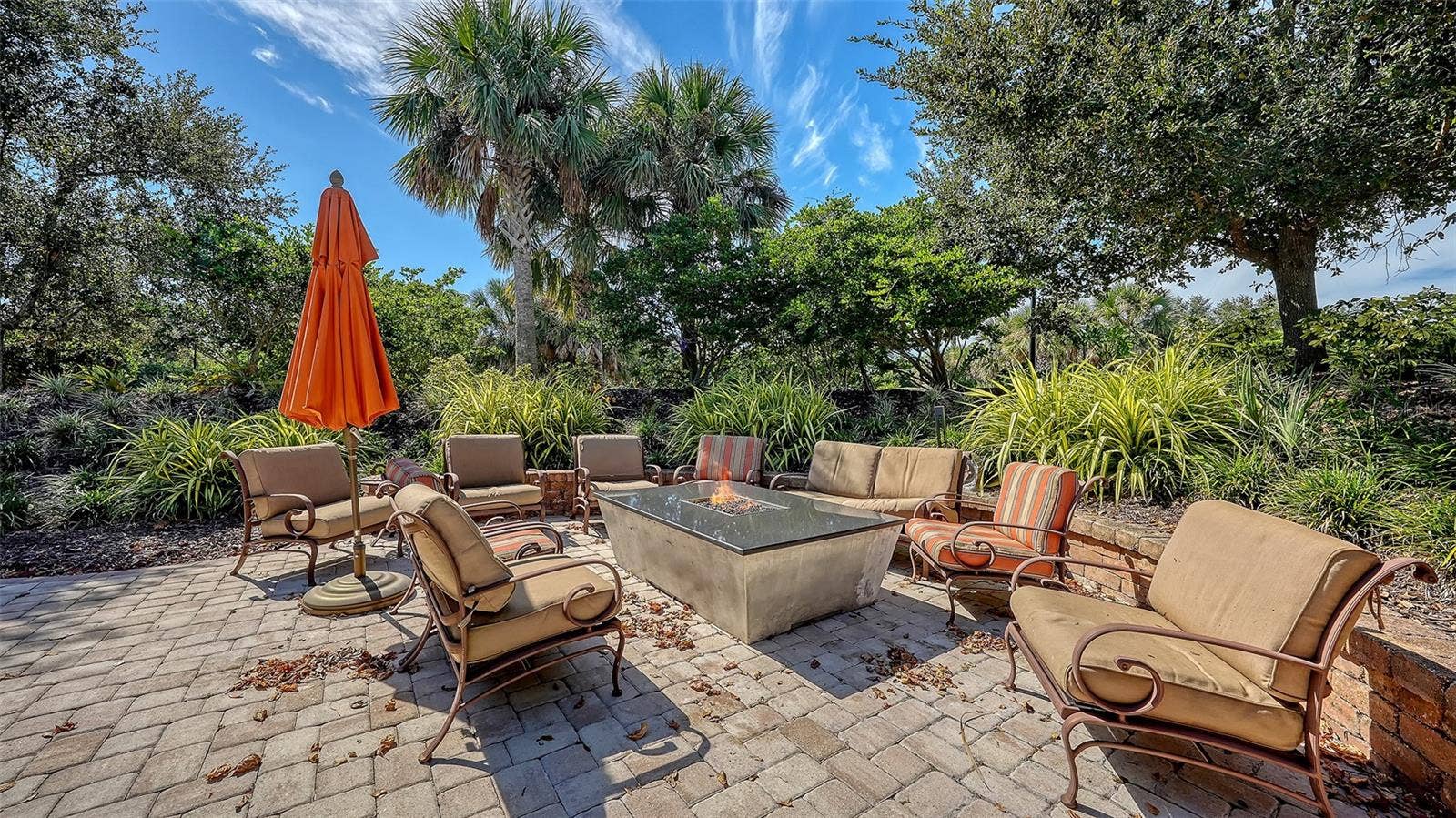 5572 SENTIERO DRIVE, Nokomis, FL 34275 5572 SENTIERO DRIVE, Nokomis, FL 34275