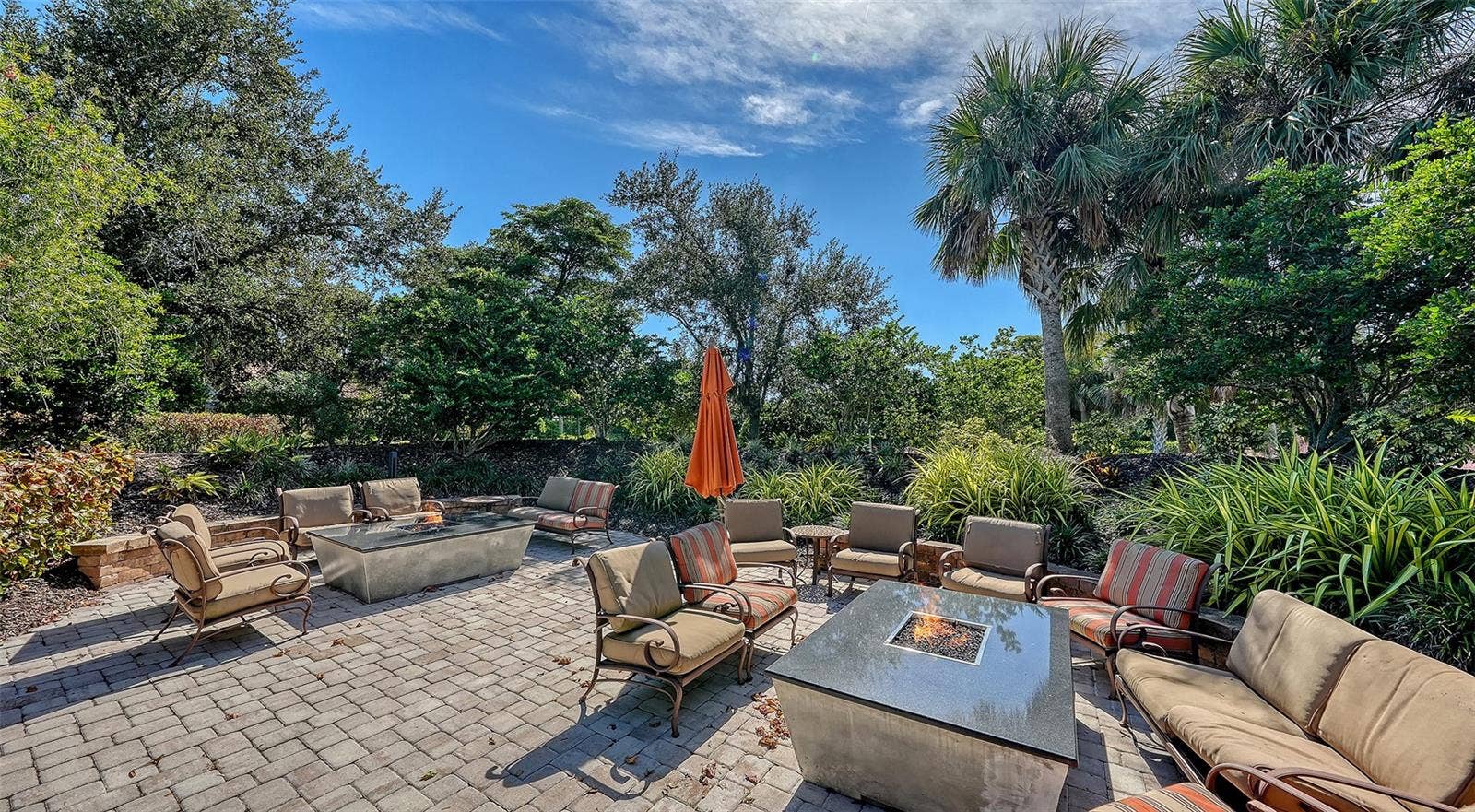 5572 SENTIERO DRIVE, Nokomis, FL 34275 5572 SENTIERO DRIVE, Nokomis, FL 34275