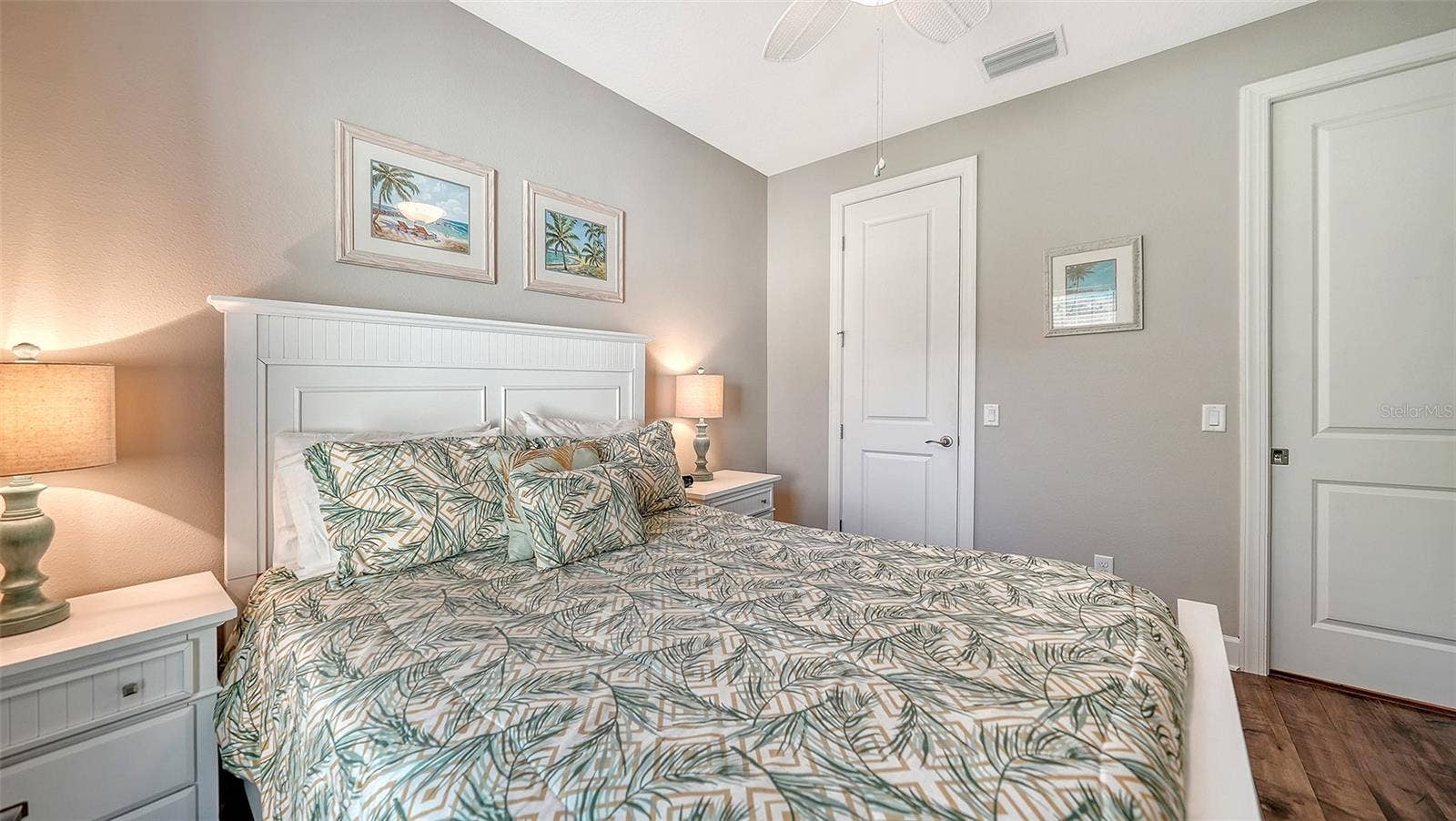 5572 SENTIERO DRIVE, Nokomis, FL 34275 5572 SENTIERO DRIVE, Nokomis, FL 34275