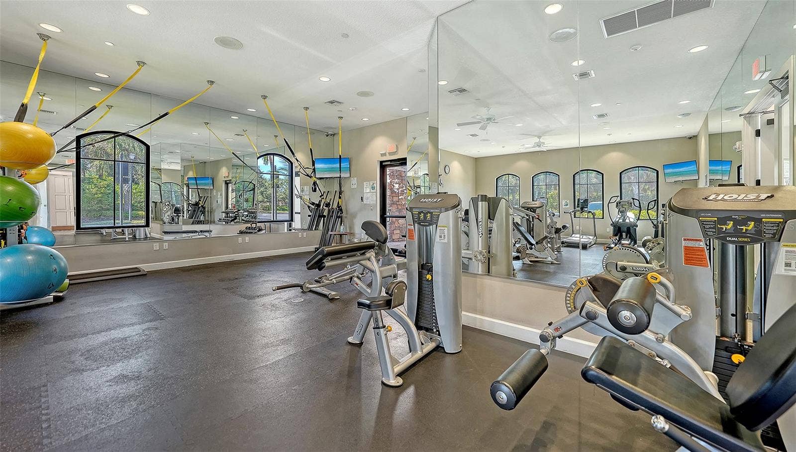 5572 SENTIERO DRIVE, Nokomis, FL 34275 5572 SENTIERO DRIVE, Nokomis, FL 34275