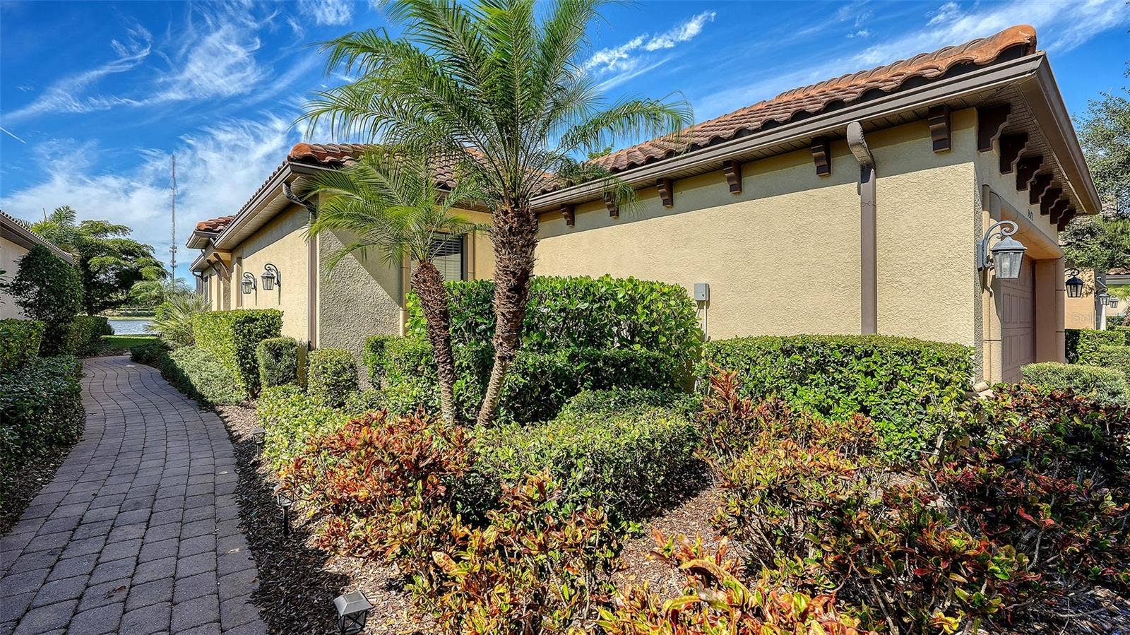 5572 SENTIERO DRIVE, Nokomis, FL 34275 5572 SENTIERO DRIVE, Nokomis, FL 34275