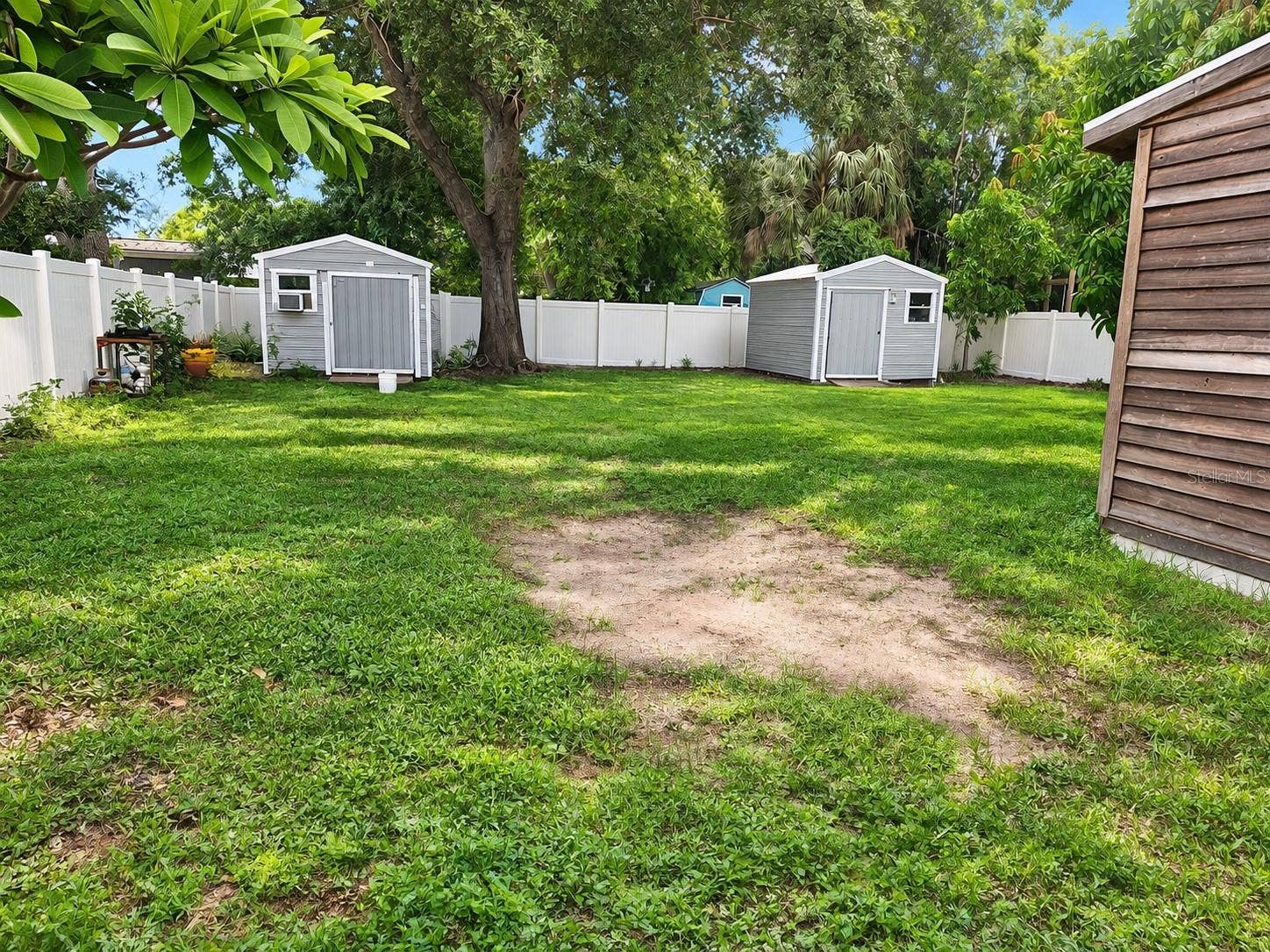 3707 W BAY AVENUE, Tampa, FL 33611 Back of house