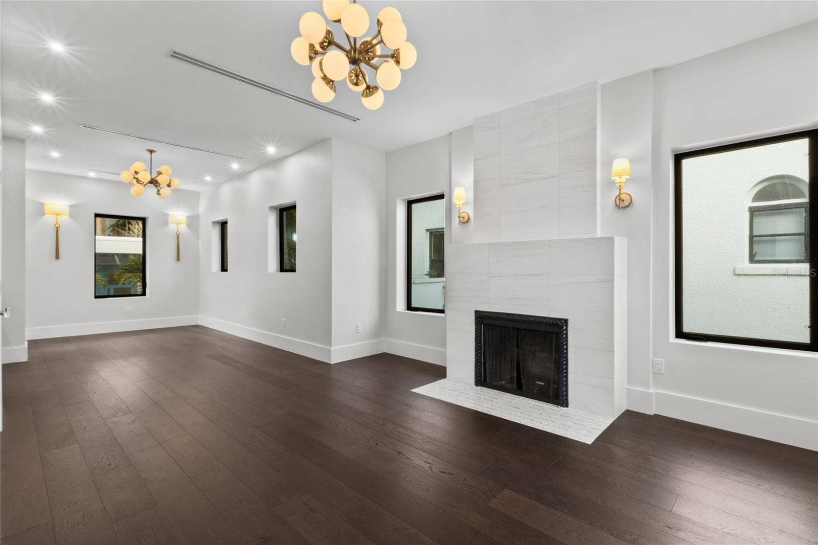 410 BURNS COURT, Sarasota, FL 34236 410 BURNS COURT, Sarasota, FL 34236
