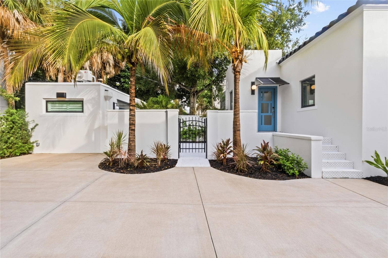 410 BURNS COURT, Sarasota, FL 34236 410 BURNS COURT, Sarasota, FL 34236
