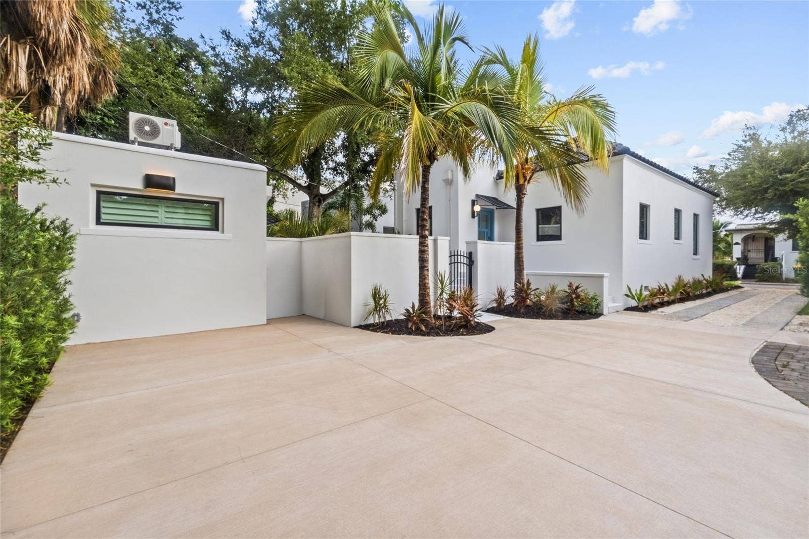 410 BURNS COURT, Sarasota, FL 34236 410 BURNS COURT, Sarasota, FL 34236