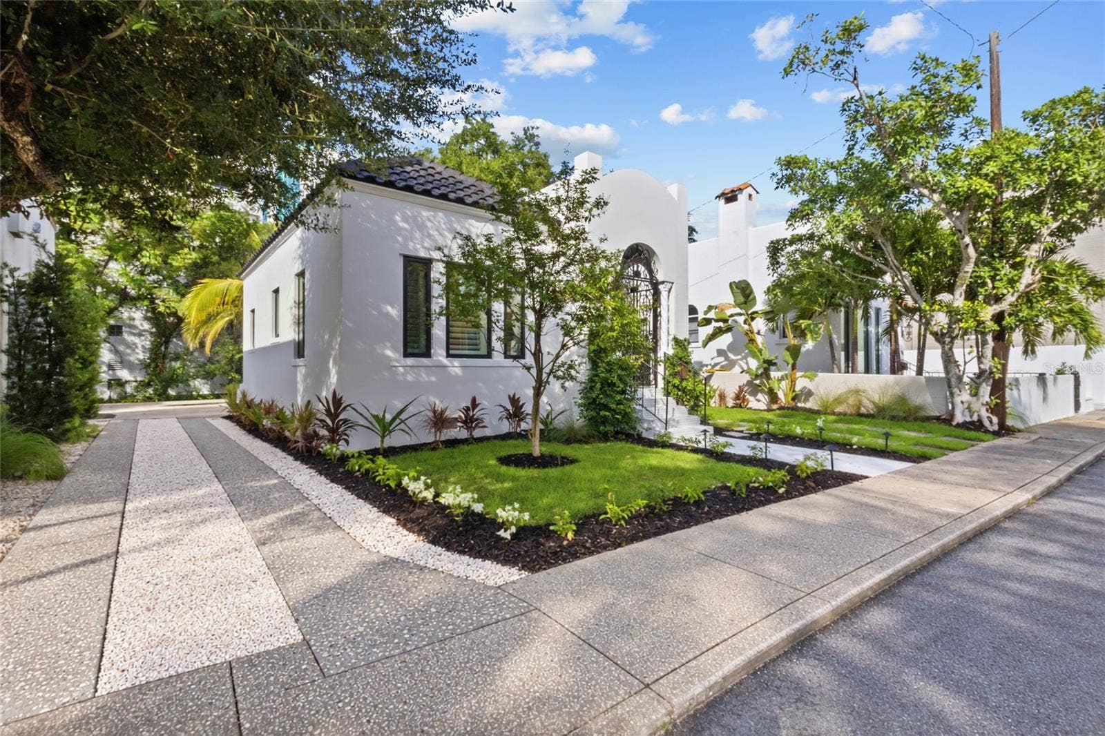 410 BURNS COURT, Sarasota, FL 34236 410 BURNS COURT, Sarasota, FL 34236