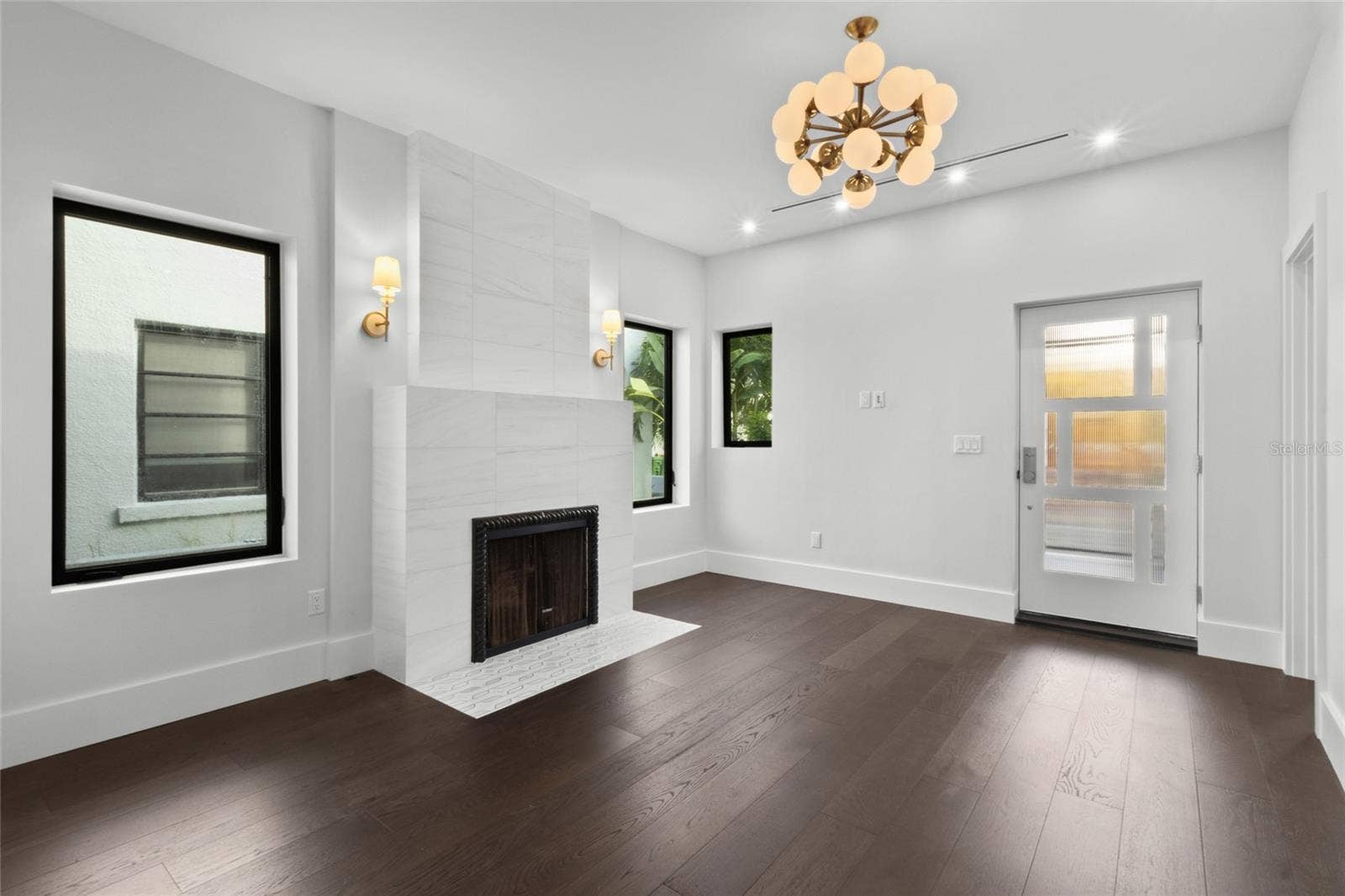 410 BURNS COURT, Sarasota, FL 34236 410 BURNS COURT, Sarasota, FL 34236