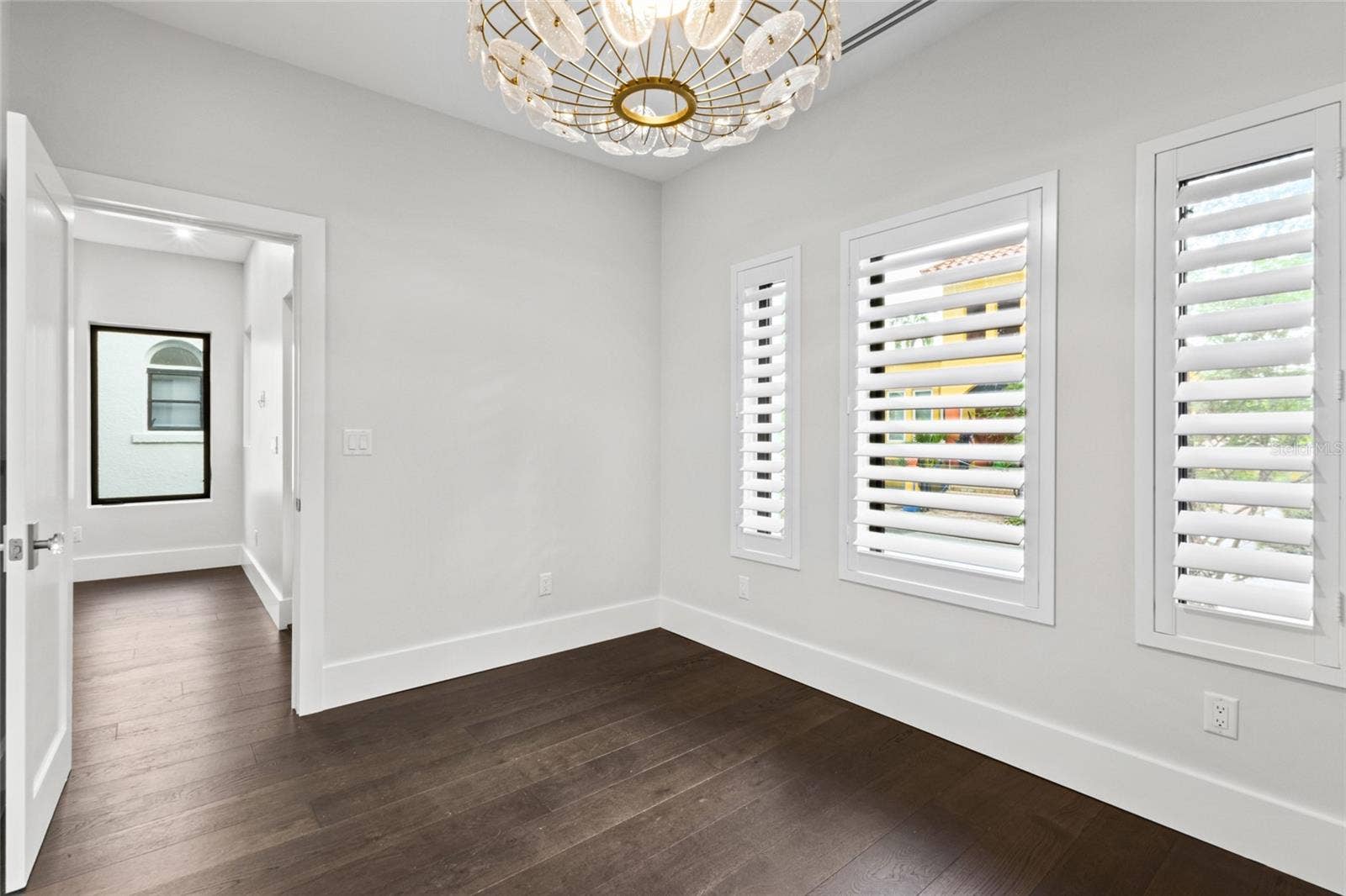 410 BURNS COURT, Sarasota, FL 34236 410 BURNS COURT, Sarasota, FL 34236