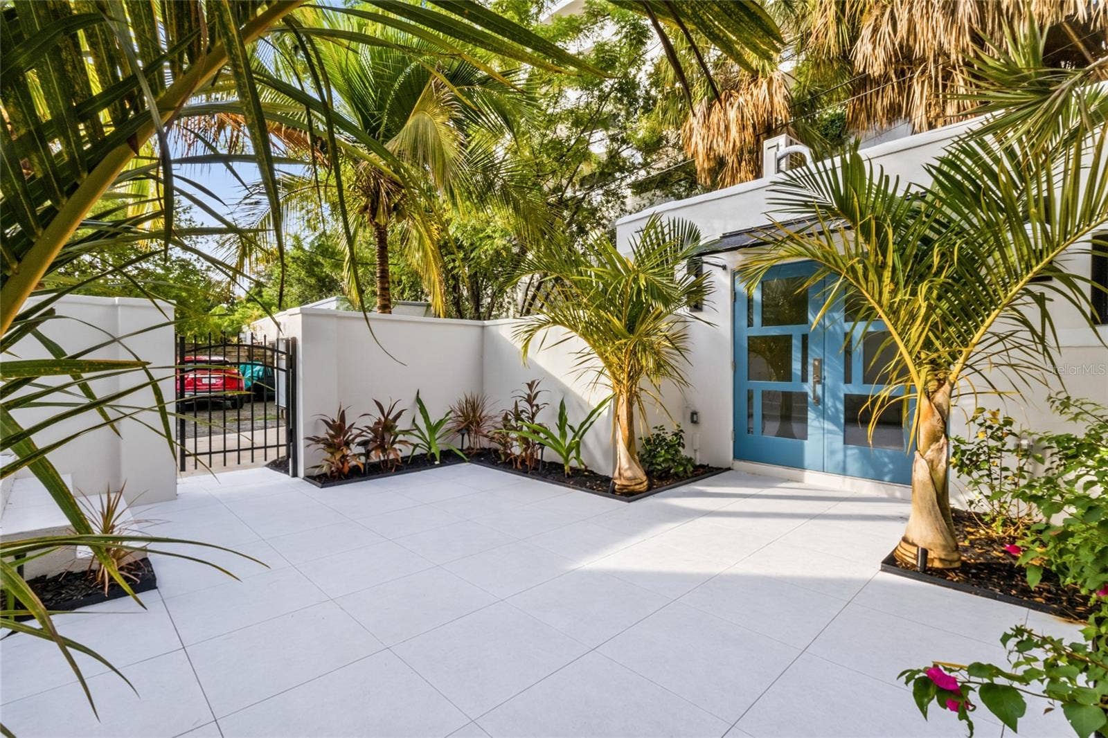 410 BURNS COURT, Sarasota, FL 34236 410 BURNS COURT, Sarasota, FL 34236