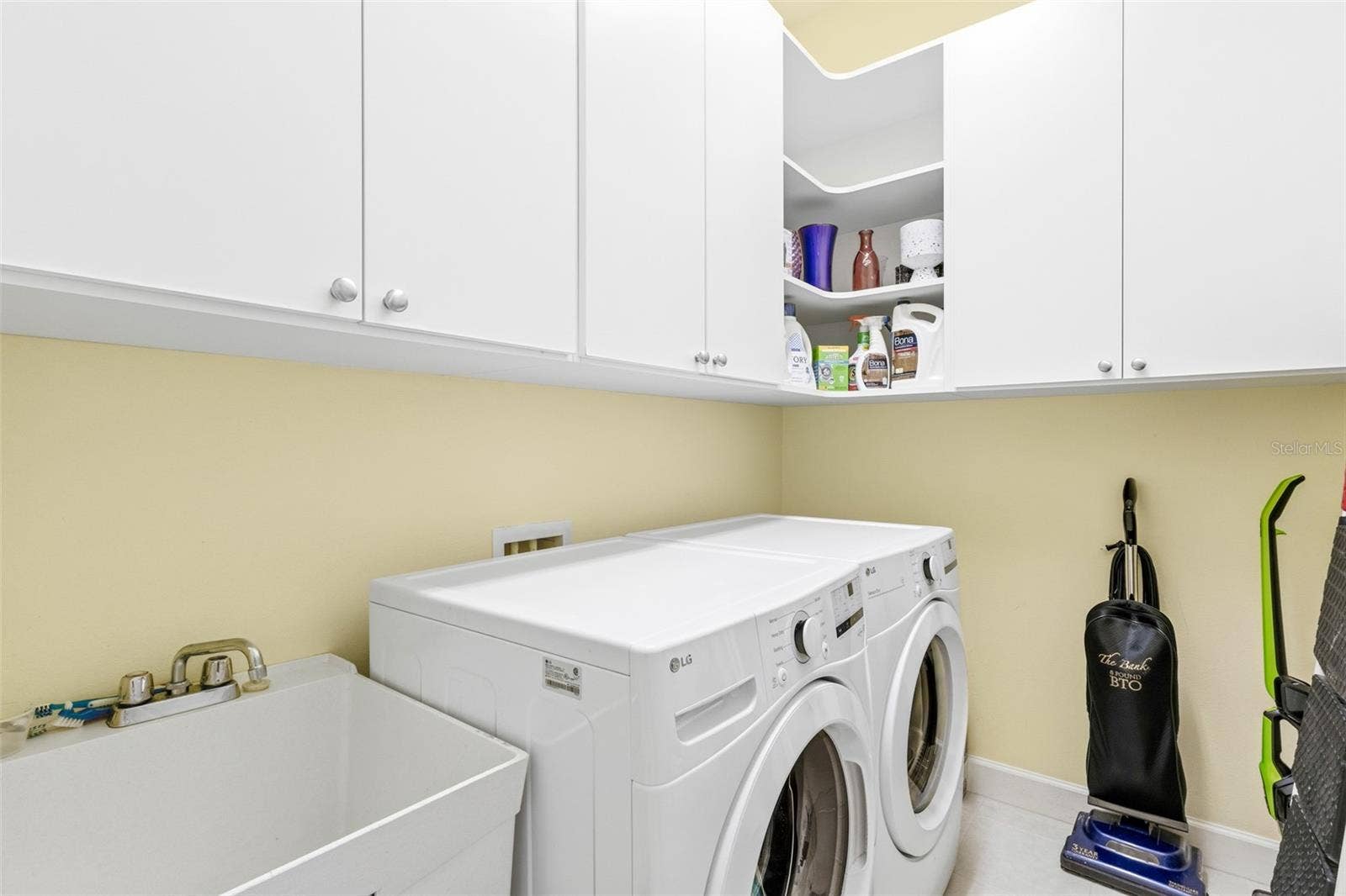 5231 97TH STREET E, Bradenton, FL 34211 5231 97TH STREET E, Bradenton, FL 34211