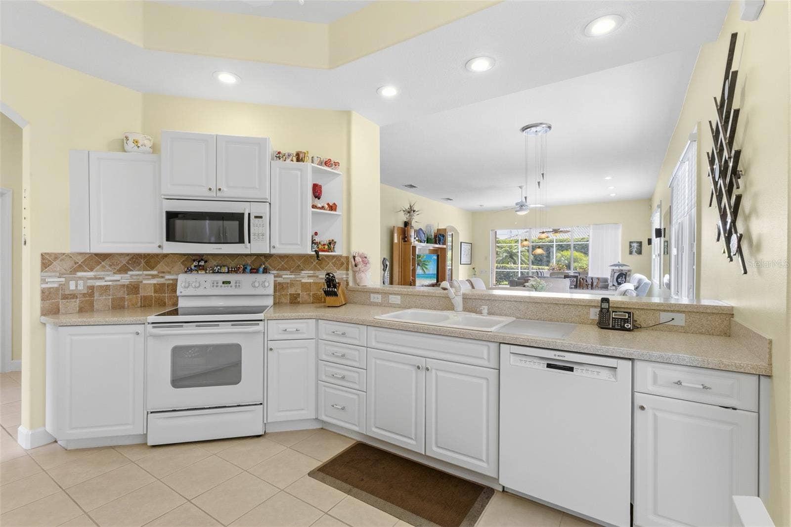 5231 97TH STREET E, Bradenton, FL 34211 5231 97TH STREET E, Bradenton, FL 34211