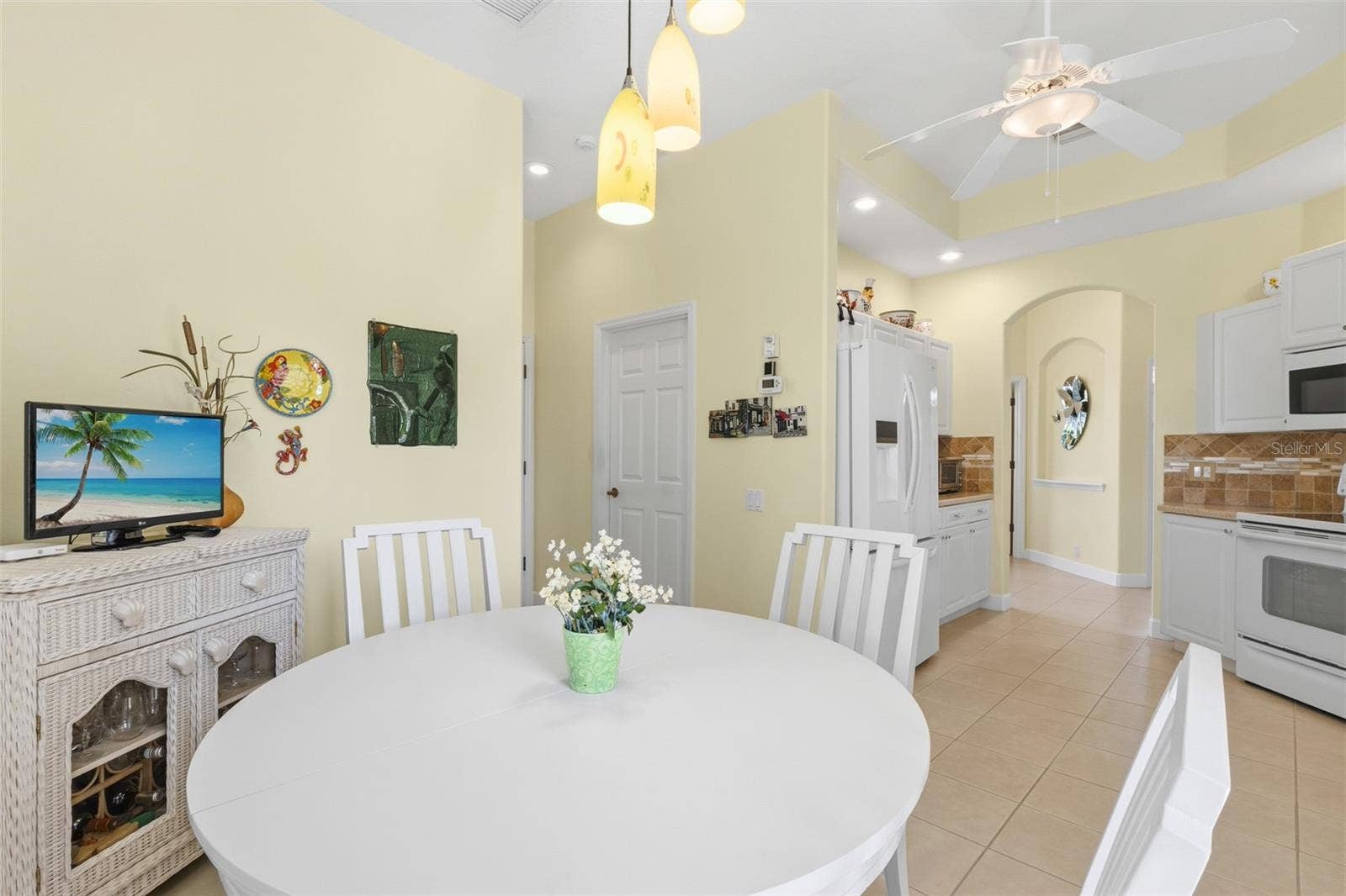 5231 97TH STREET E, Bradenton, FL 34211 5231 97TH STREET E, Bradenton, FL 34211