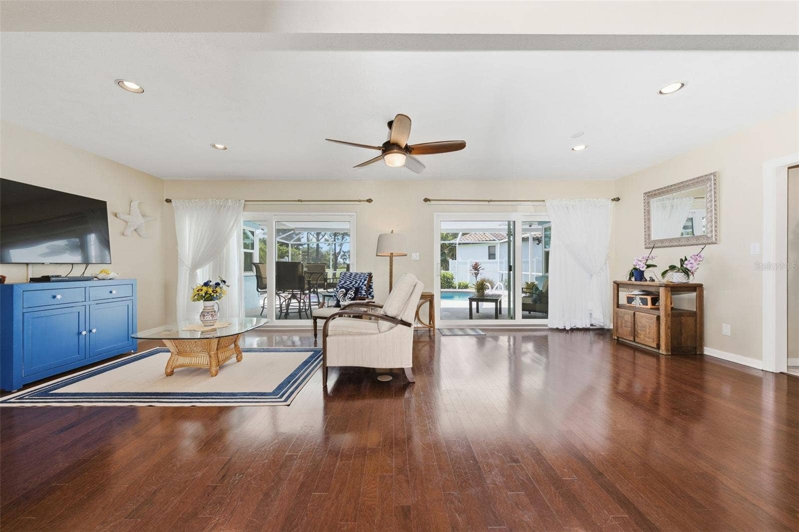 844 MAGELLAN DRIVE, Sarasota, FL 34243 844 MAGELLAN DRIVE, Sarasota, FL 34243