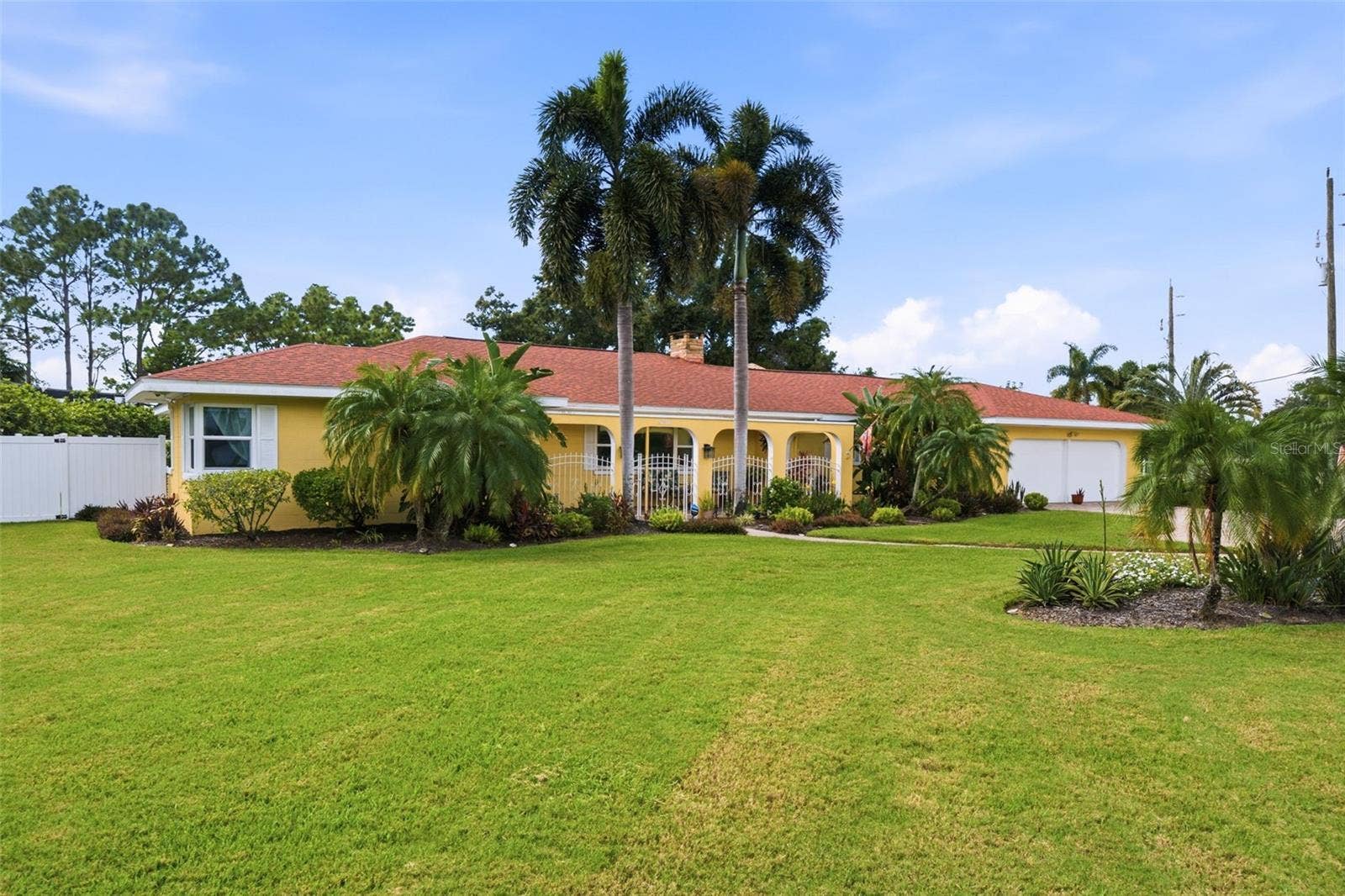 844 MAGELLAN DRIVE, Sarasota, FL 34243 844 MAGELLAN DRIVE, Sarasota, FL 34243