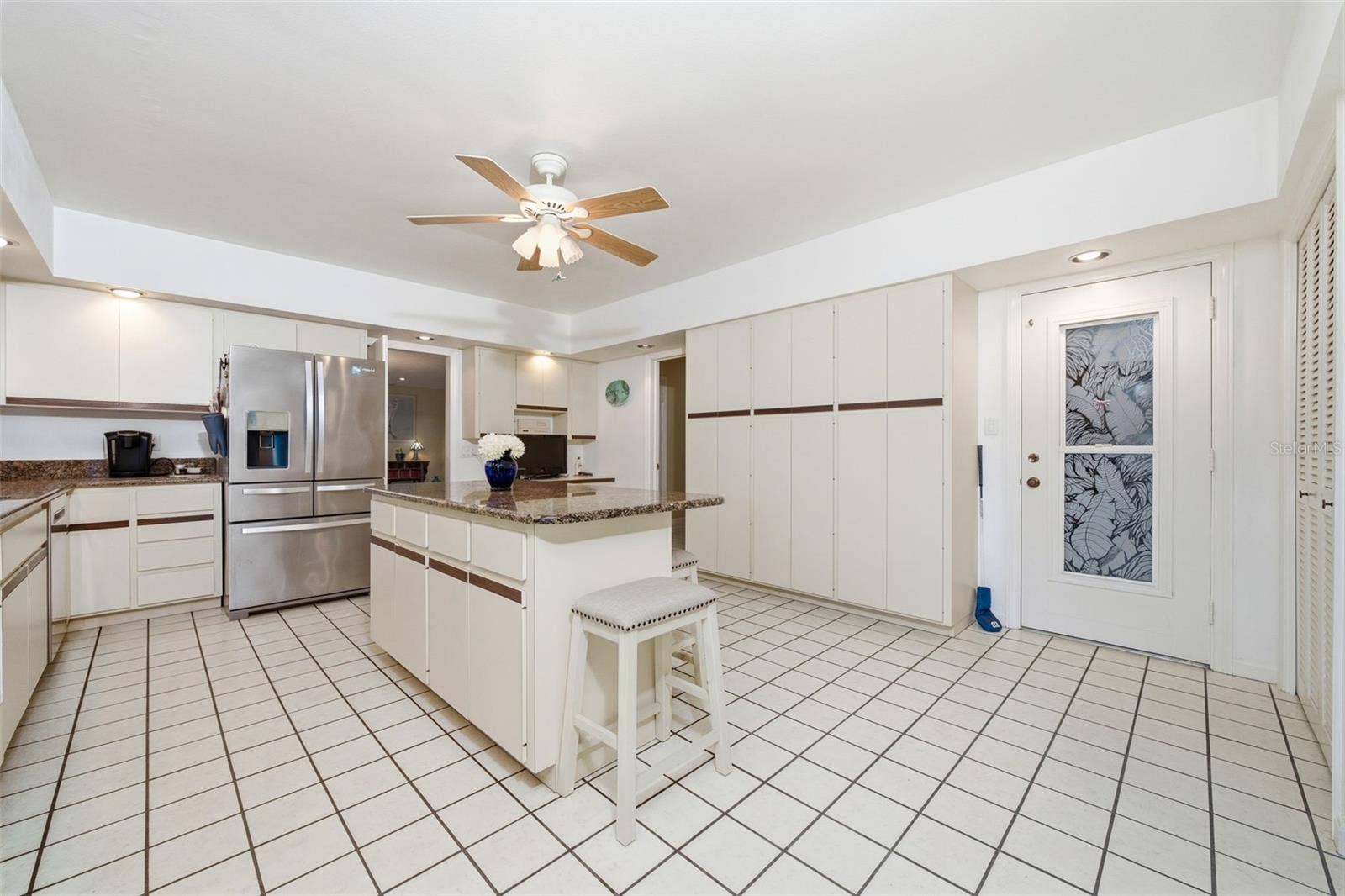 844 MAGELLAN DRIVE, Sarasota, FL 34243 844 MAGELLAN DRIVE, Sarasota, FL 34243