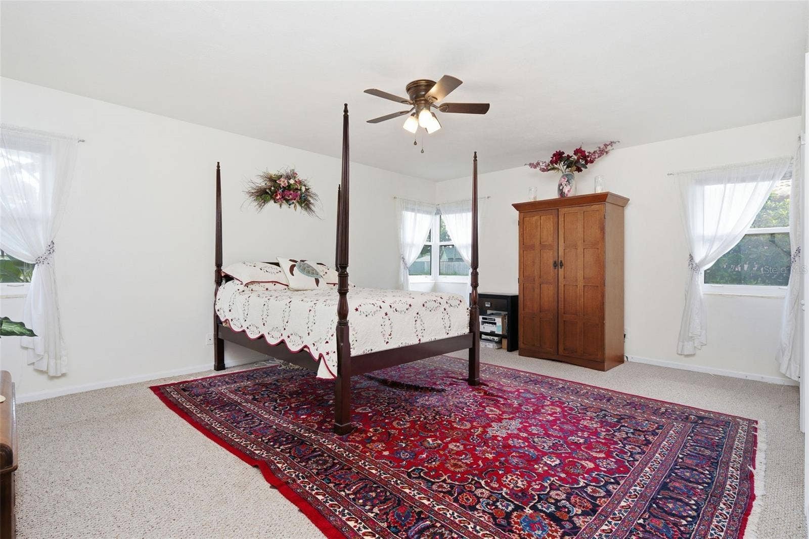 844 MAGELLAN DRIVE, Sarasota, FL 34243 844 MAGELLAN DRIVE, Sarasota, FL 34243