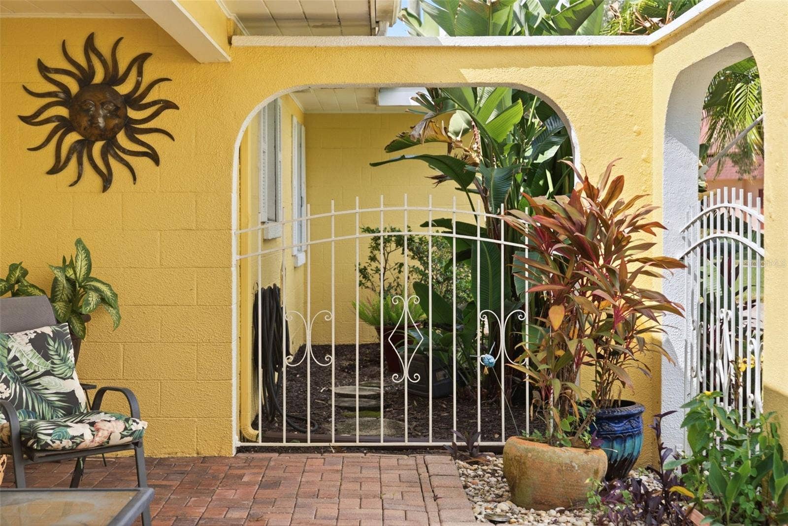 844 MAGELLAN DRIVE, Sarasota, FL 34243 844 MAGELLAN DRIVE, Sarasota, FL 34243