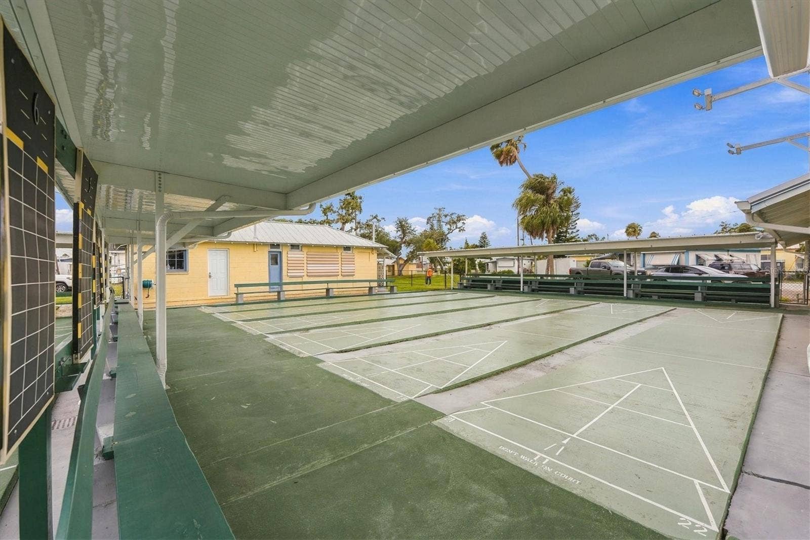 3 COLUMBIA STREET, Bradenton, FL 34208 3 COLUMBIA STREET, Bradenton, FL 34208