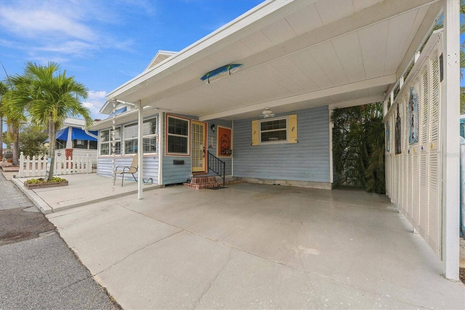 3 COLUMBIA STREET, Bradenton, FL 34208 3 COLUMBIA STREET, Bradenton, FL 34208
