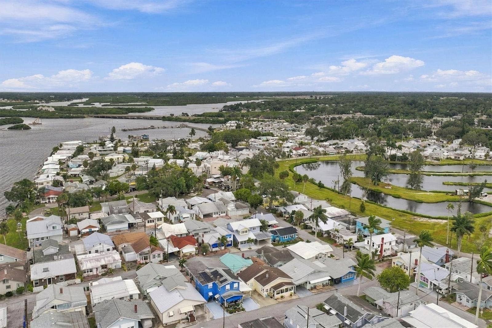 3 COLUMBIA STREET, Bradenton, FL 34208 3 COLUMBIA STREET, Bradenton, FL 34208