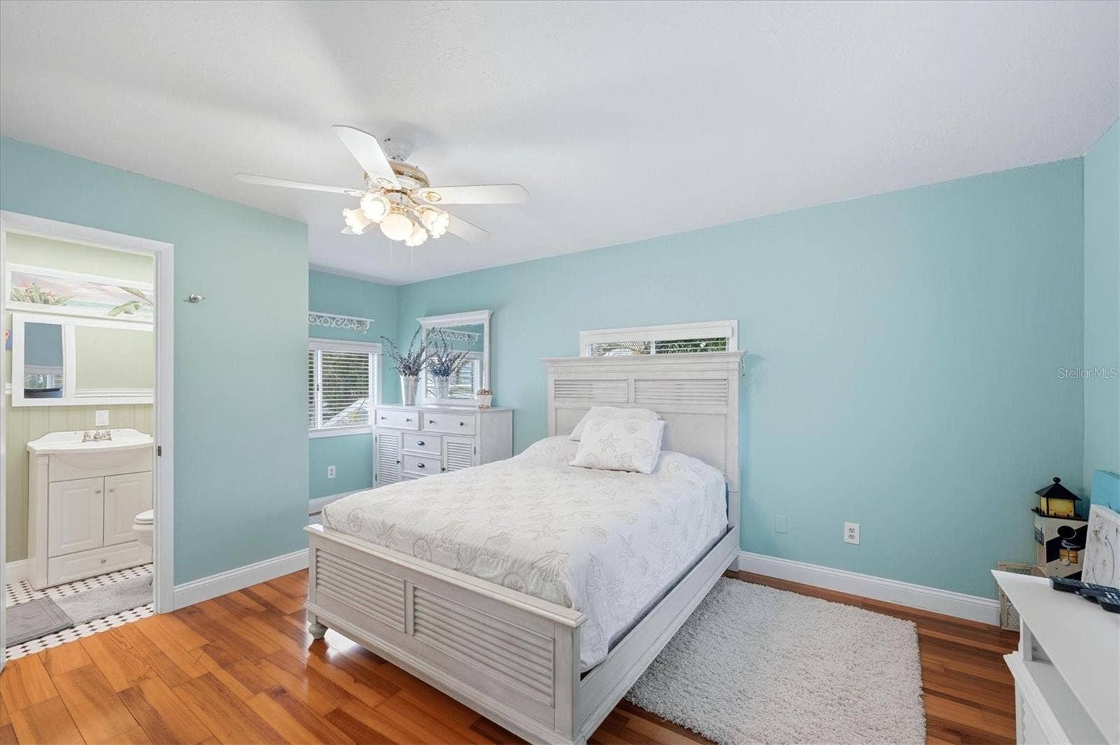 3 COLUMBIA STREET, Bradenton, FL 34208 3 COLUMBIA STREET, Bradenton, FL 34208