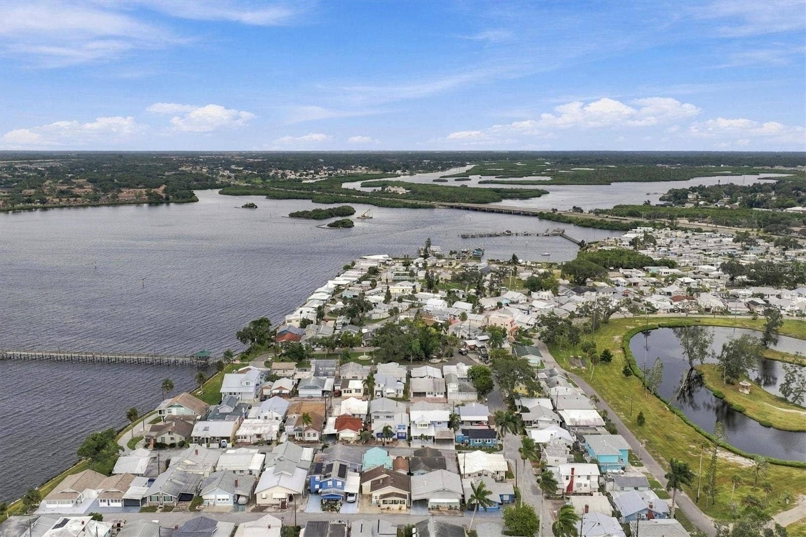 3 COLUMBIA STREET, Bradenton, FL 34208 3 COLUMBIA STREET, Bradenton, FL 34208