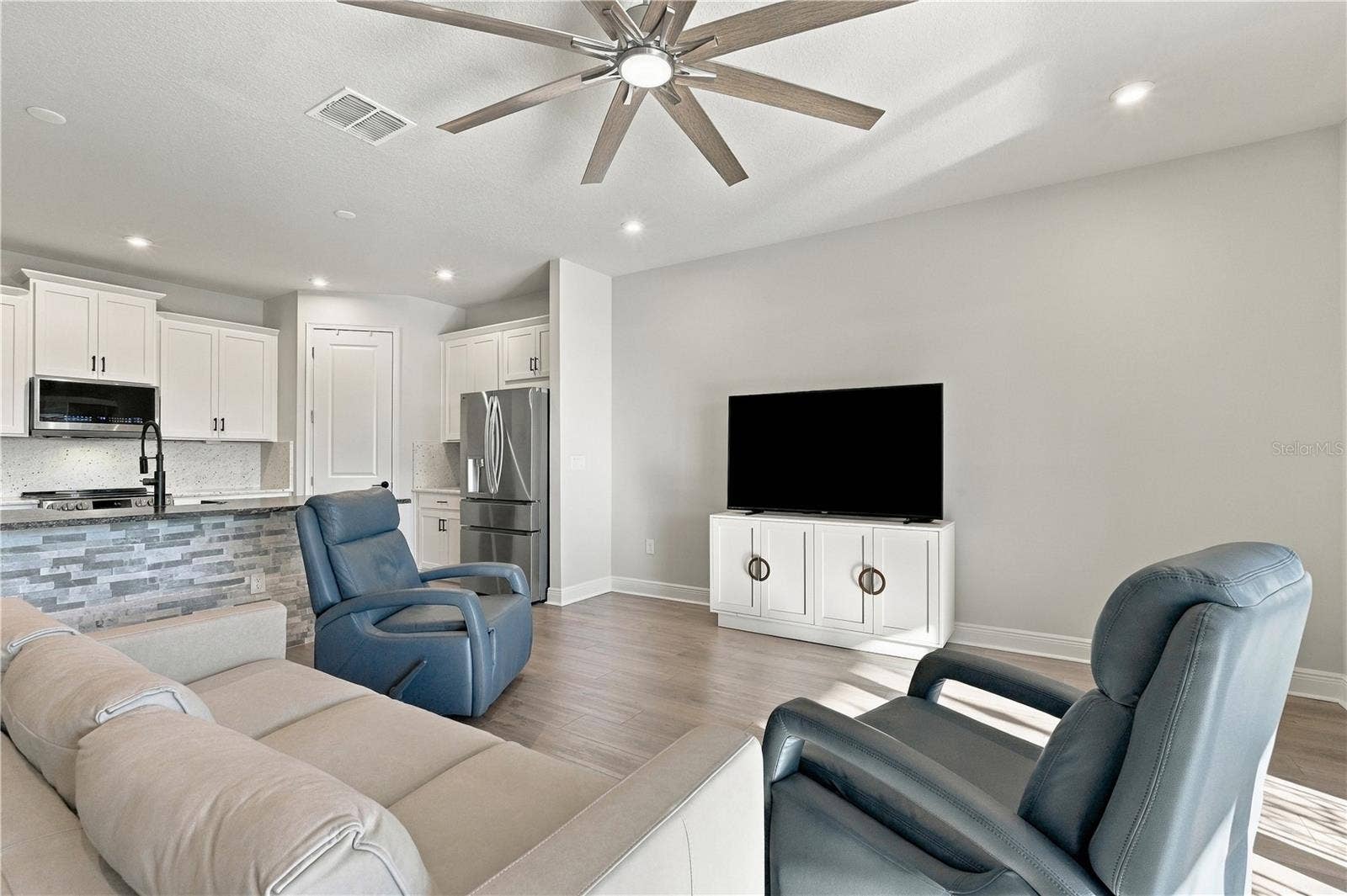 5308 123RD AVENUE E, Parrish, FL 34219 5308 123RD AVENUE E, Parrish, FL 34219