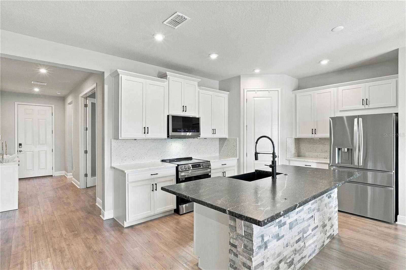 5308 123RD AVENUE E, Parrish, FL 34219 5308 123RD AVENUE E, Parrish, FL 34219