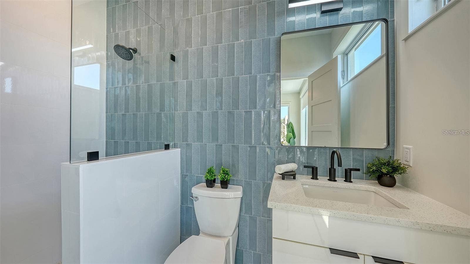 8800 MIDNIGHT PASS ROAD, Sarasota, FL 34242 Ensuite bathroom