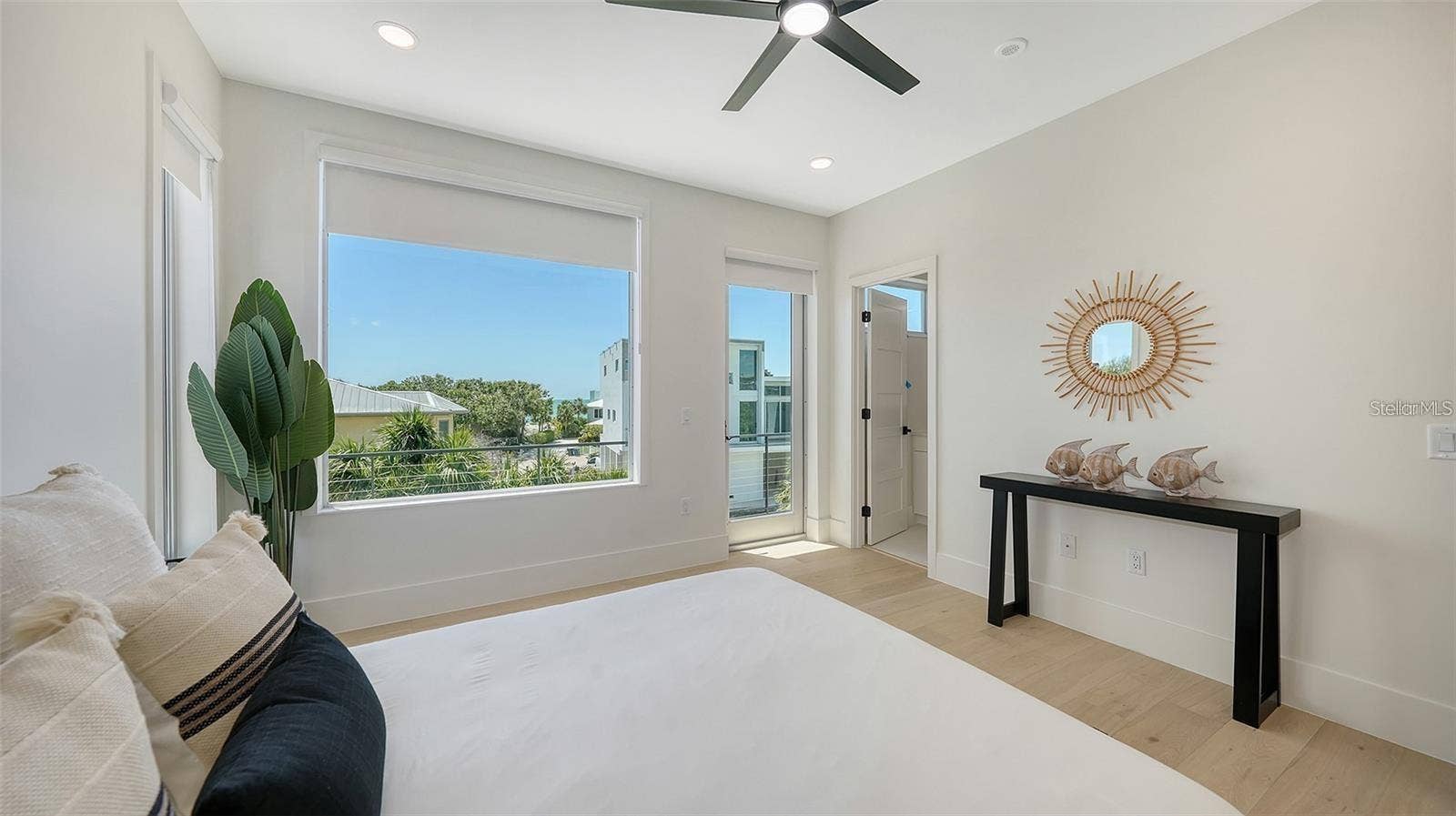 8800 MIDNIGHT PASS ROAD, Sarasota, FL 34242 Guest bedroom
