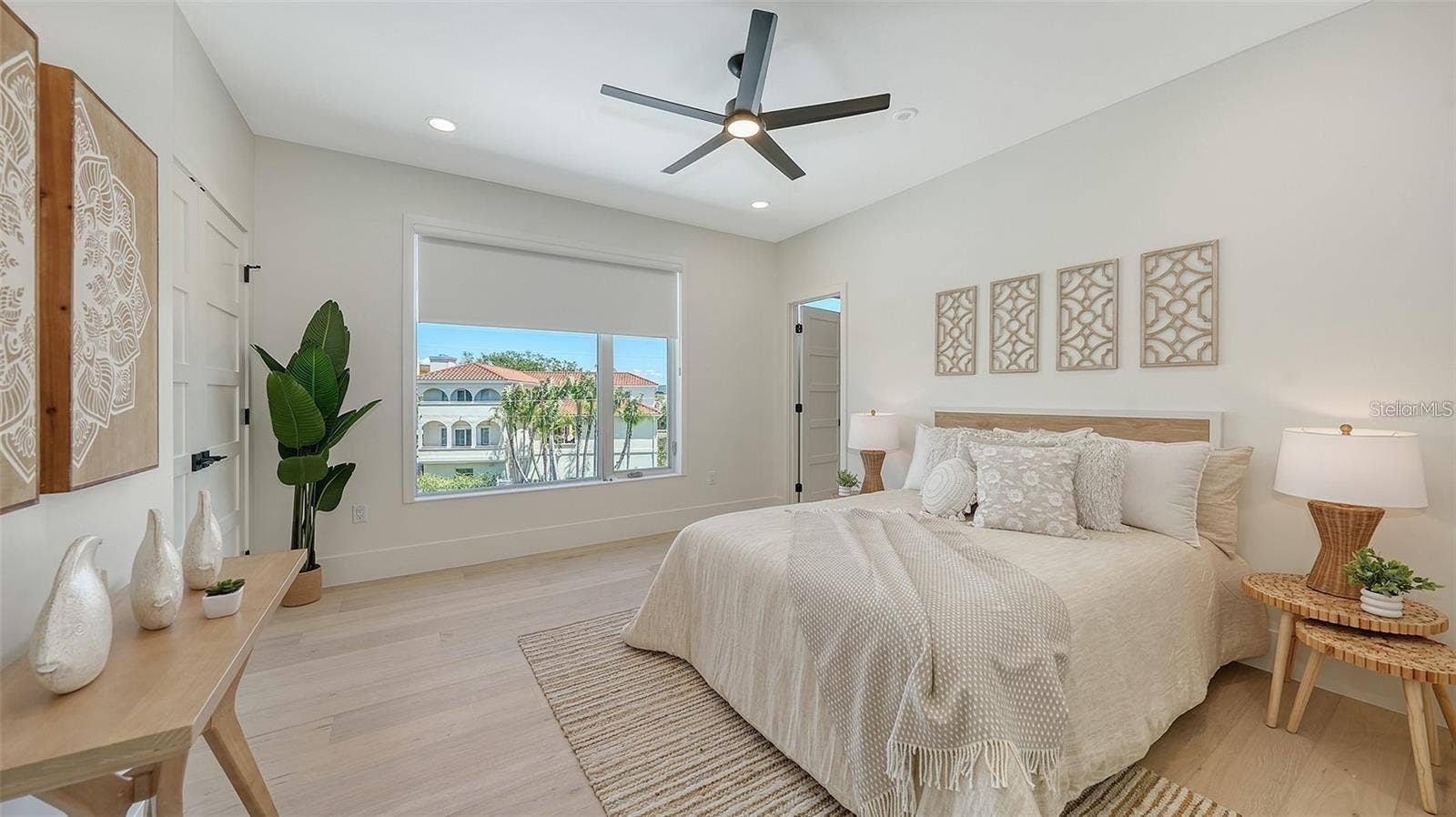 8800 MIDNIGHT PASS ROAD, Sarasota, FL 34242 Guest bedroom