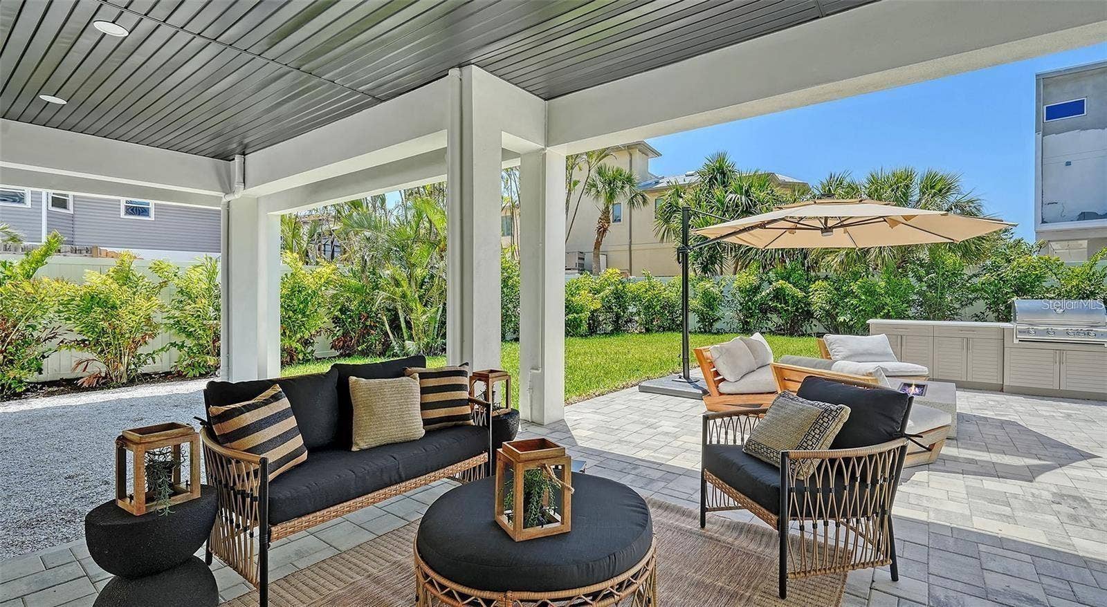 8800 MIDNIGHT PASS ROAD, Sarasota, FL 34242 Covered patio